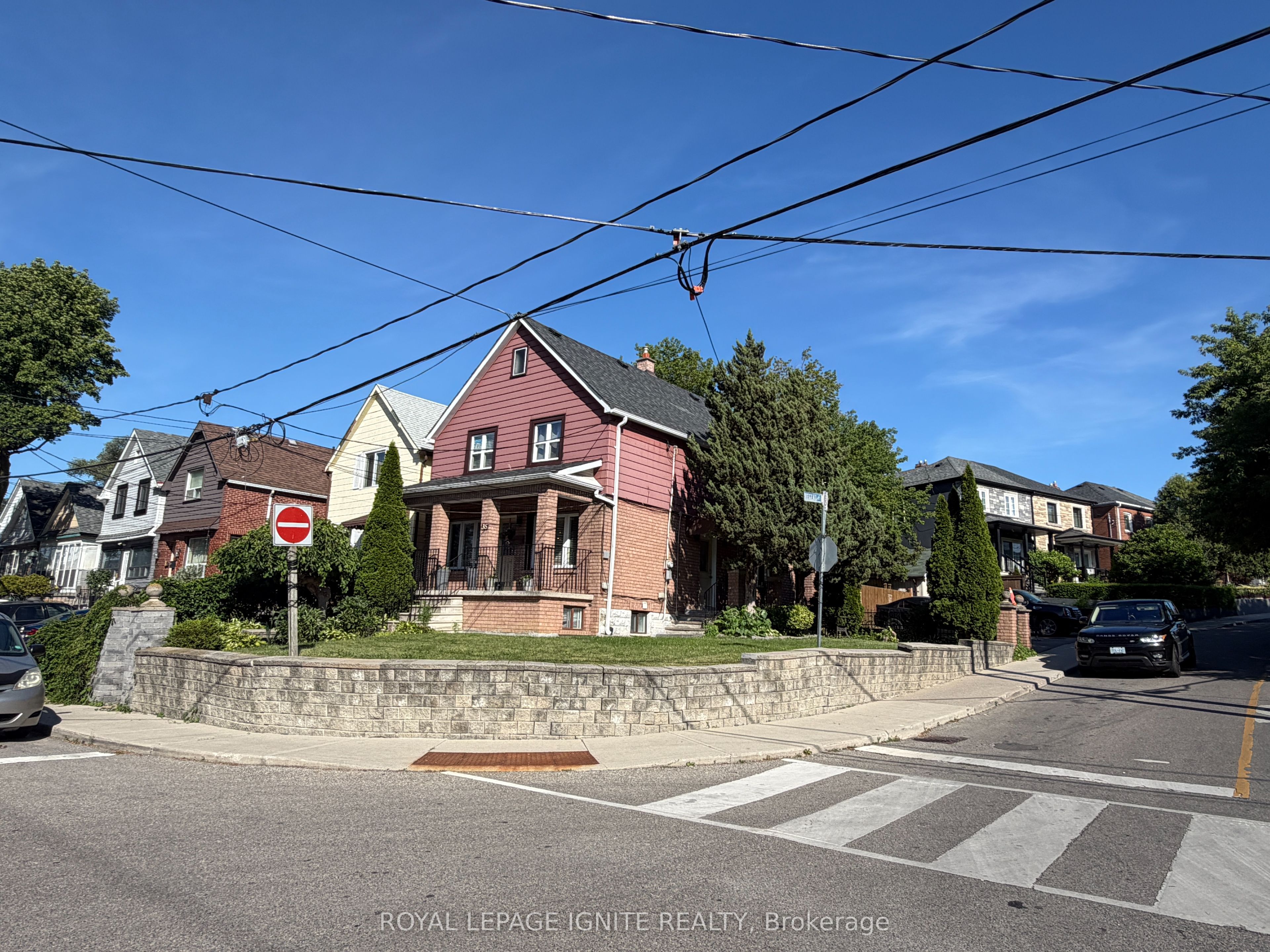 35 Hillary Avenue, Toronto, ON M6N 2B9 photo 2