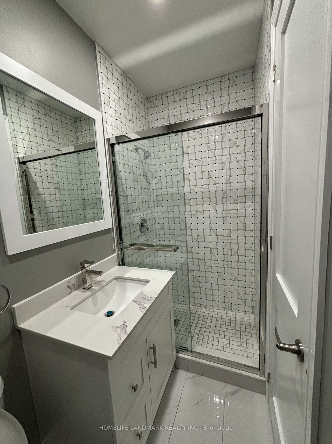 271 Dunn Avenue 1B, Toronto, ON M6K 1L9 photo 3