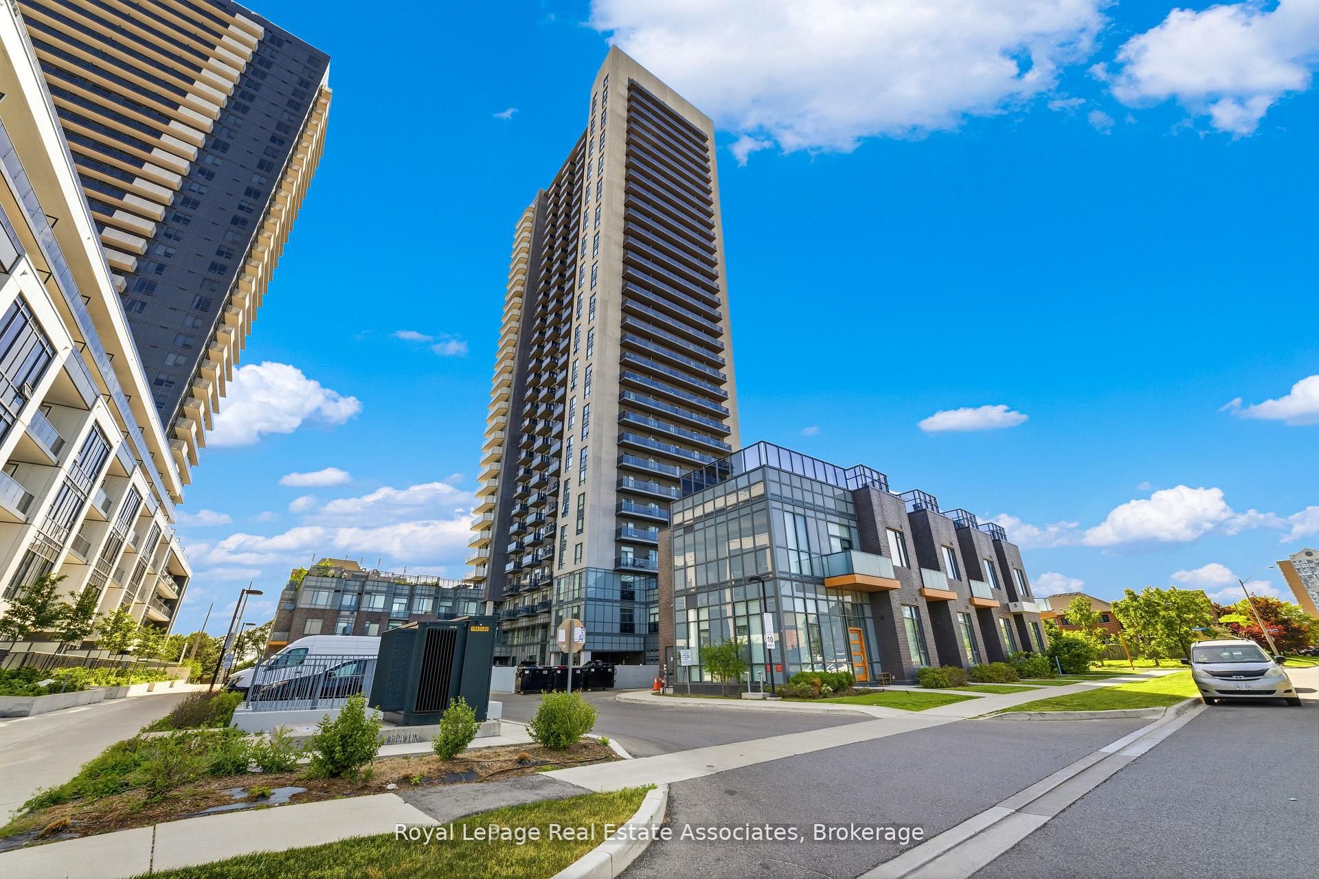 8 Nahani Way 3118, Mississauga, ON L4Z 0C6