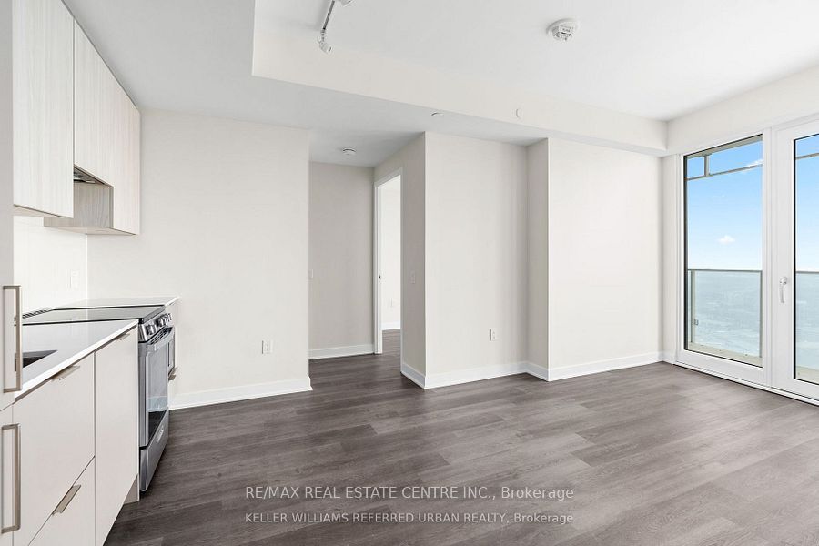 3900 Confederation Parkway 5701, Mississauga, ON L5B 0M3 photo 5