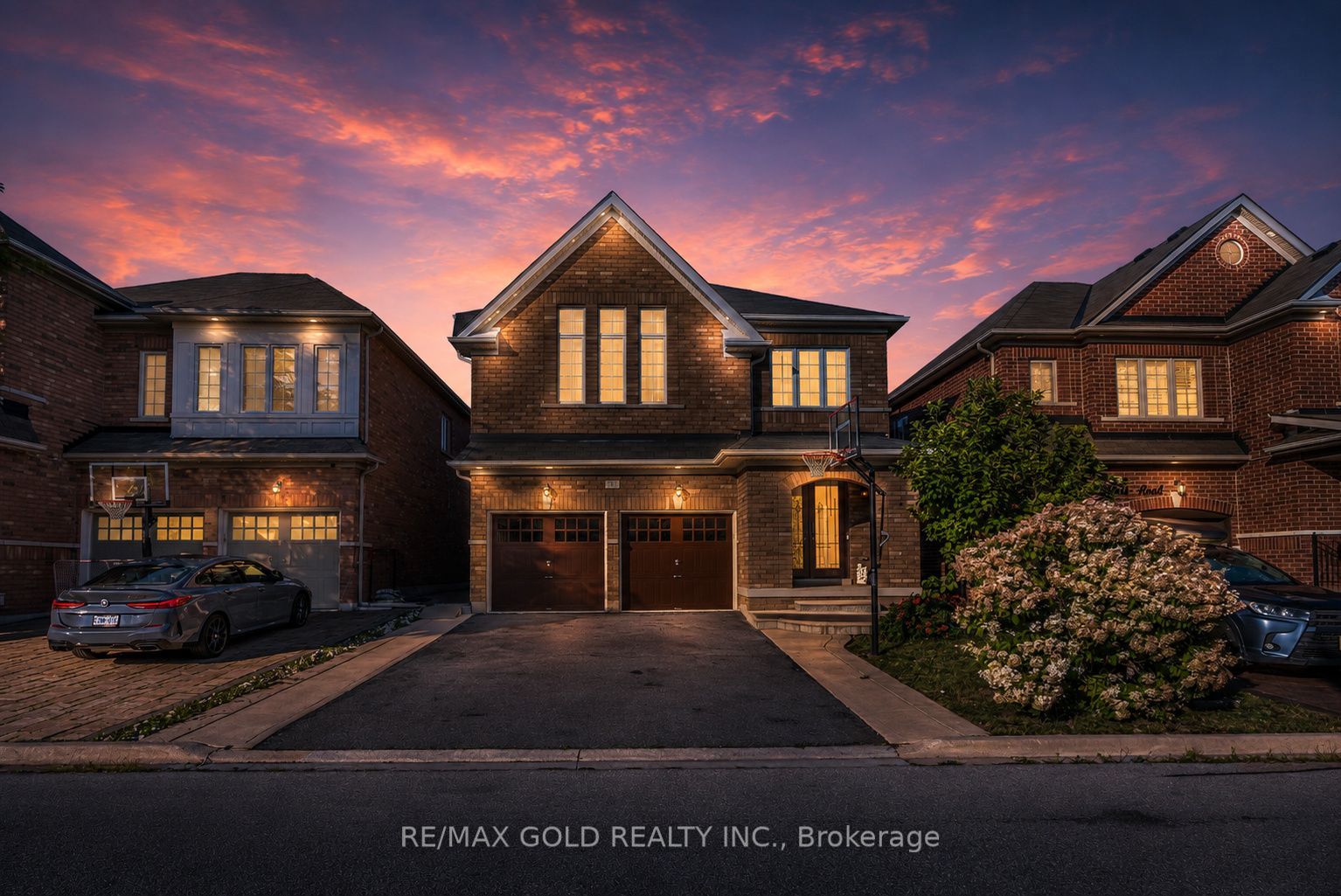 19 Bellcrest Road, Brampton, ON L6Y 2M7