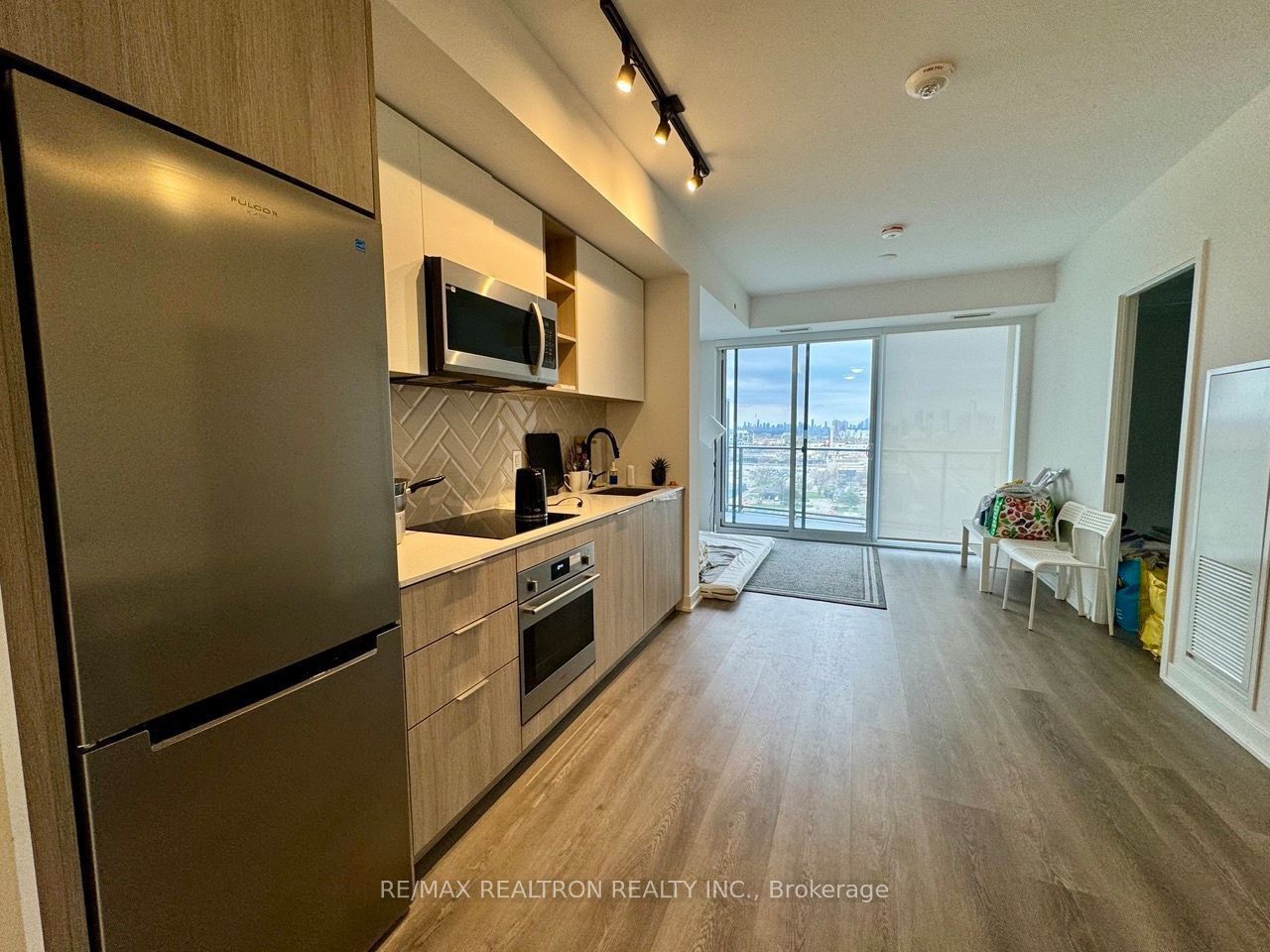 36 Zorra Street 1406, Toronto, ON M8Z 4Z7 photo 2