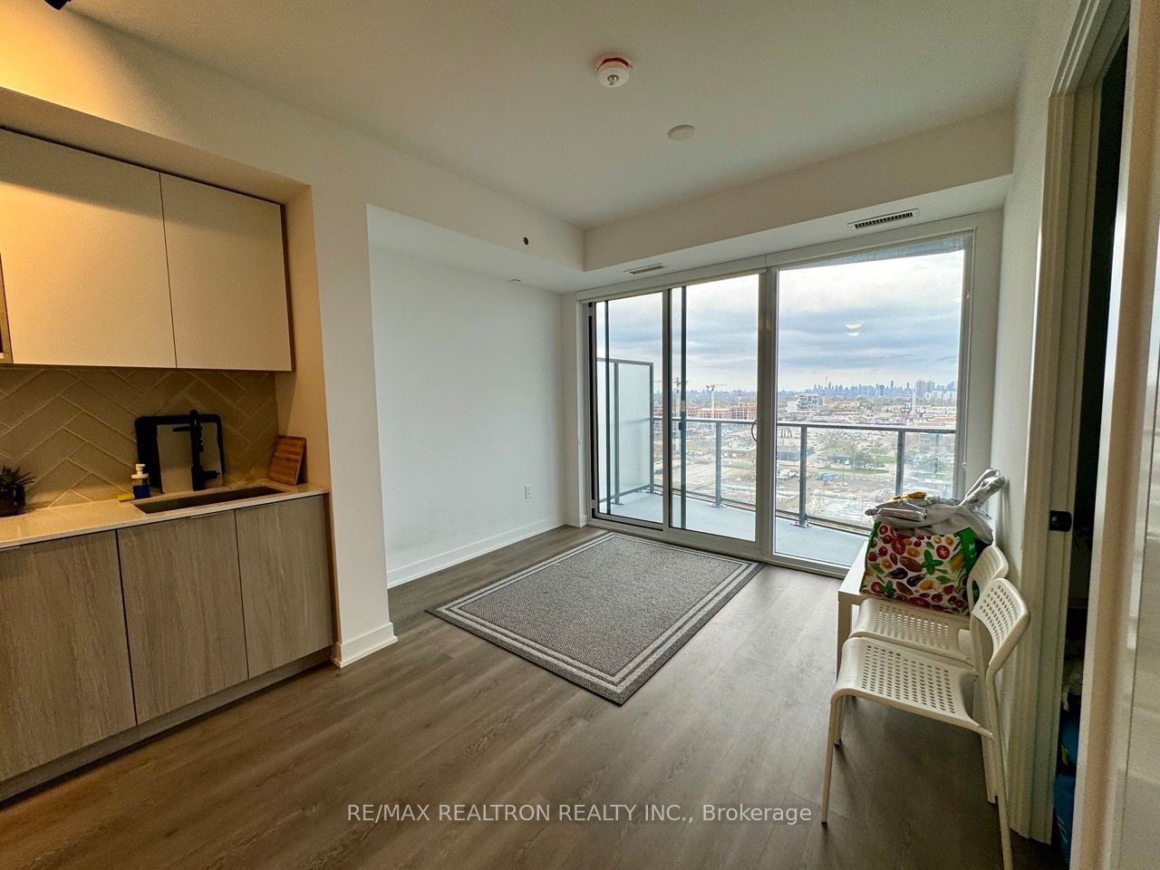 36 Zorra Street 1406, Toronto, ON M8Z 4Z7 photo 5