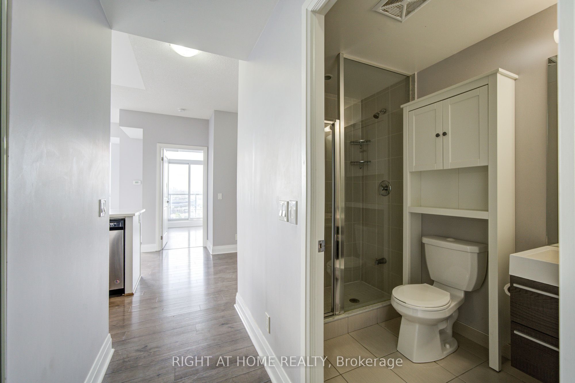 15 Zorra Street 1807, Toronto, ON M8Z 0C1 photo 4