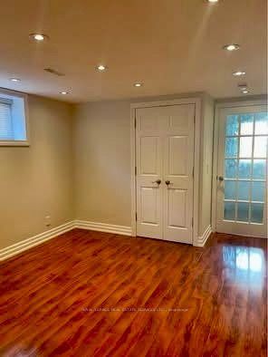 3589 Birchmeadow Crescent, Mississauga, ON L4Y 3R8 photo 2