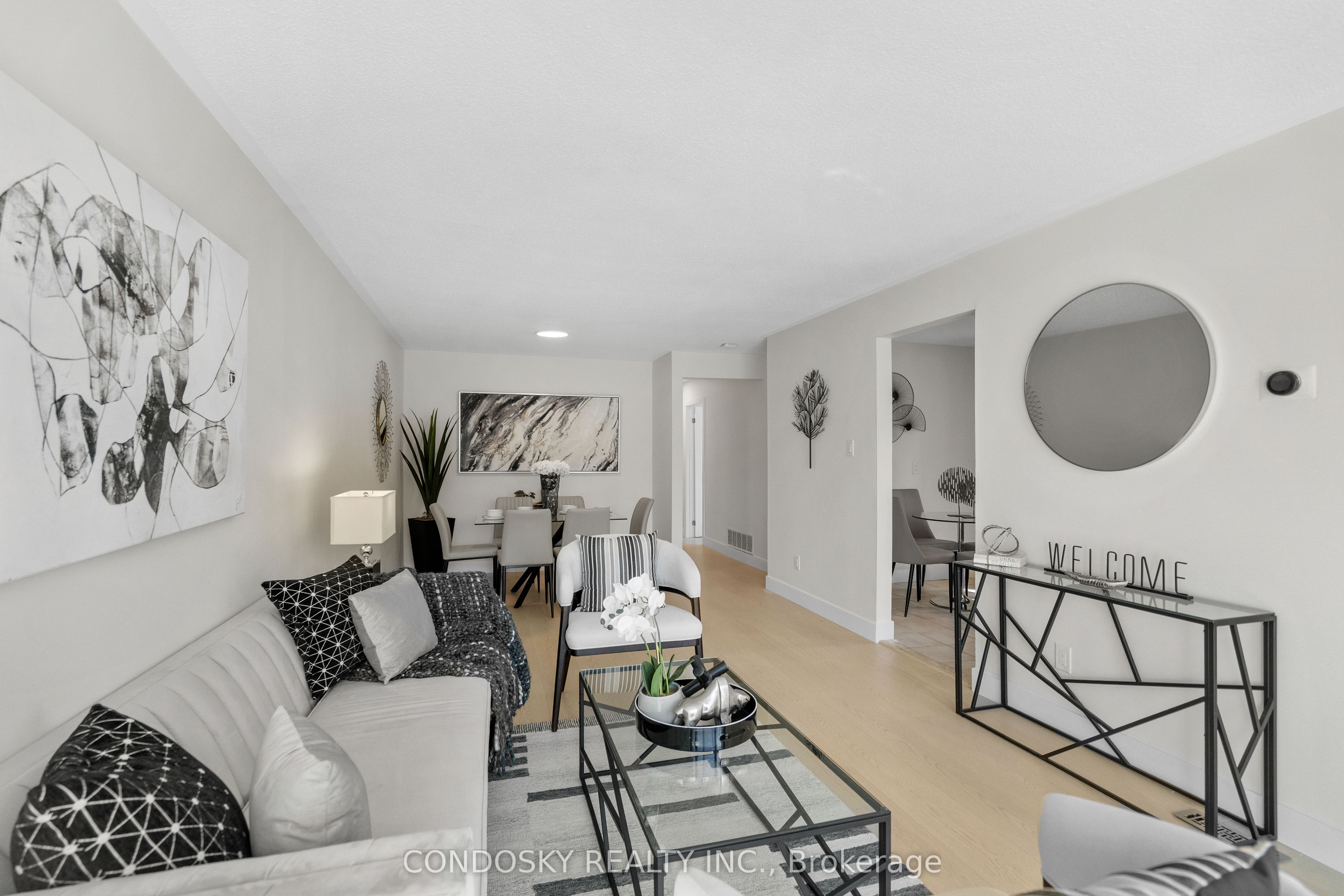 768 Annamore Road, Mississauga, ON L4Y 2V7 photo 4