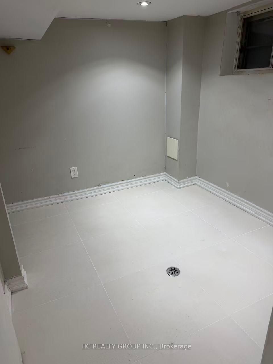 25 Beechwood Avenue Lower, Toronto, ON M6N 4S9 photo 4
