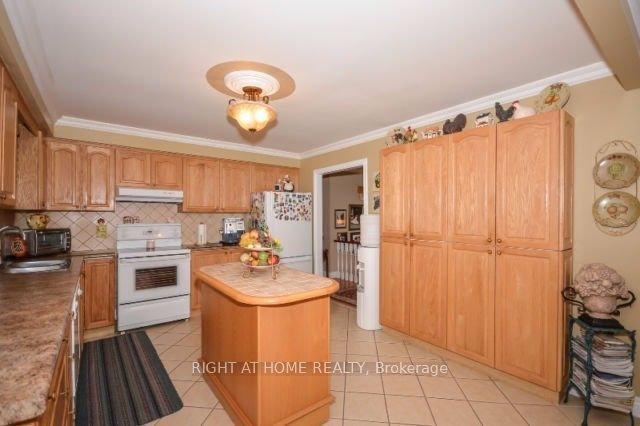 12175 Chinguacousy Road, Caledon, ON L7C 3H1 photo 4