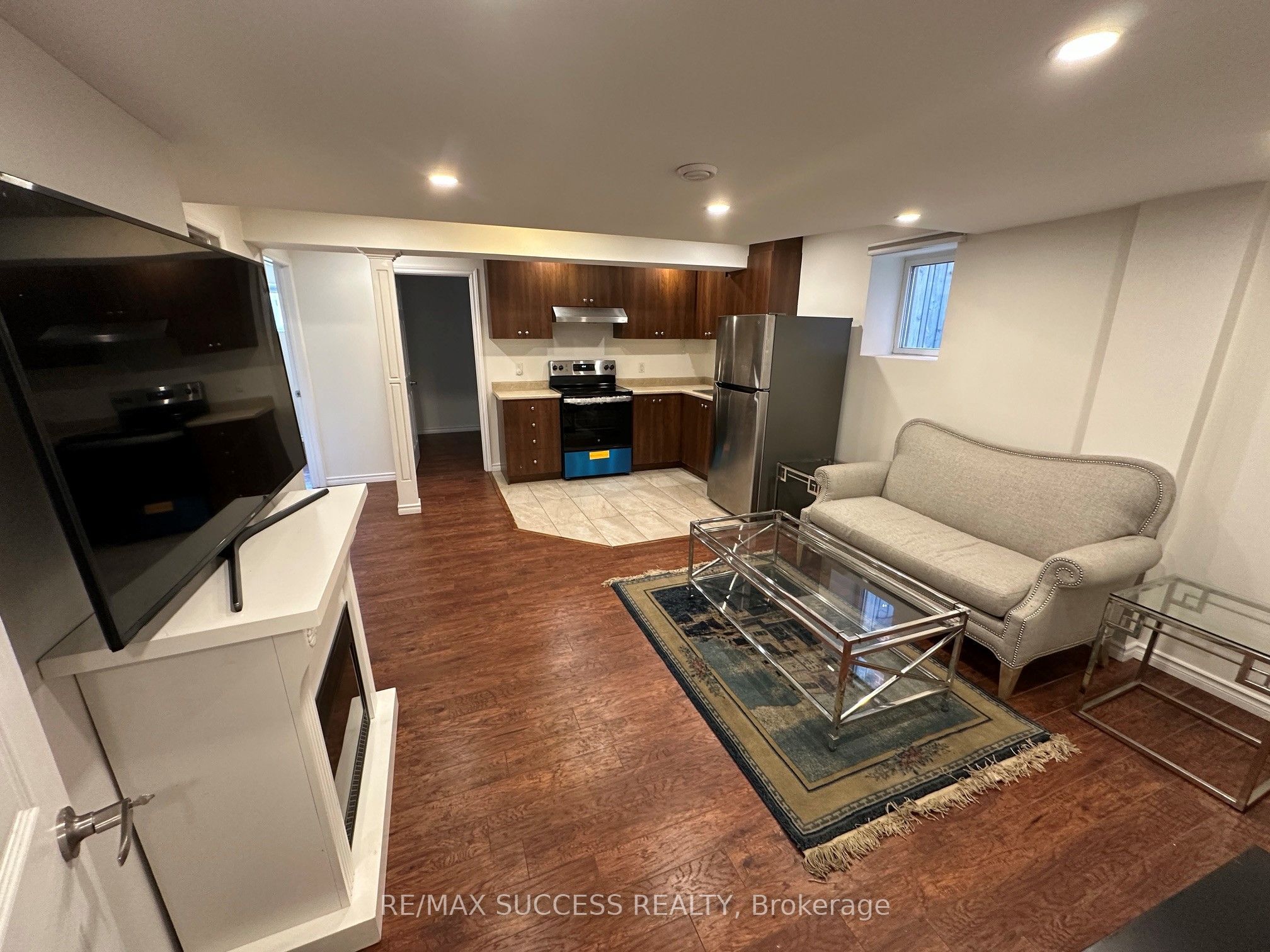 916 Minchin Way Basement, Milton, ON L9T 7T6 photo 3