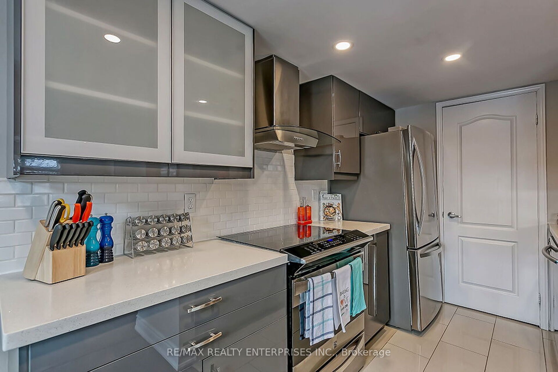 2386 Munn's Avenue Unit E, Oakville, ON L6H 6G9 photo 5