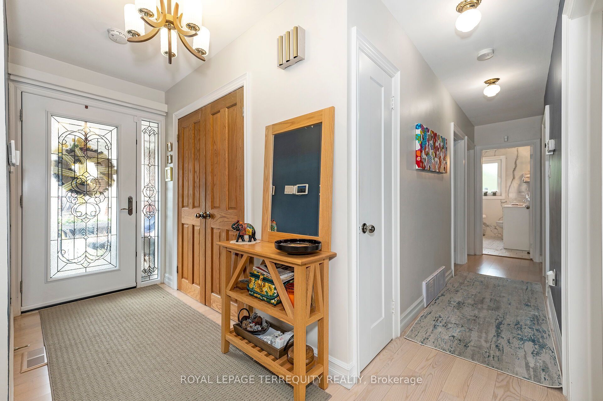 120 Falstaff Avenue, Toronto, ON M6L 2E4 photo 2