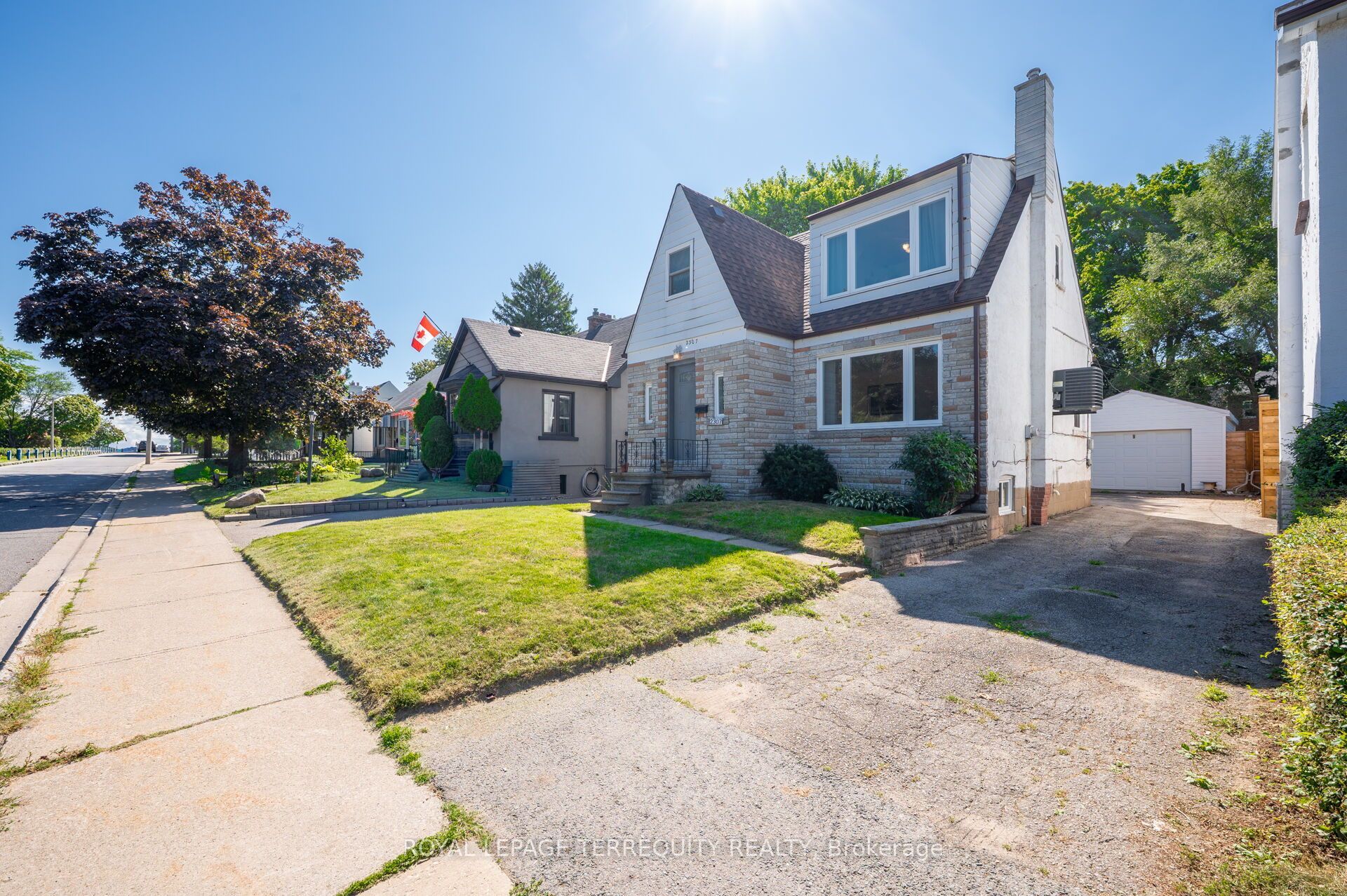 2307 Lawrence Avenue W, Toronto, ON M9P 2A7