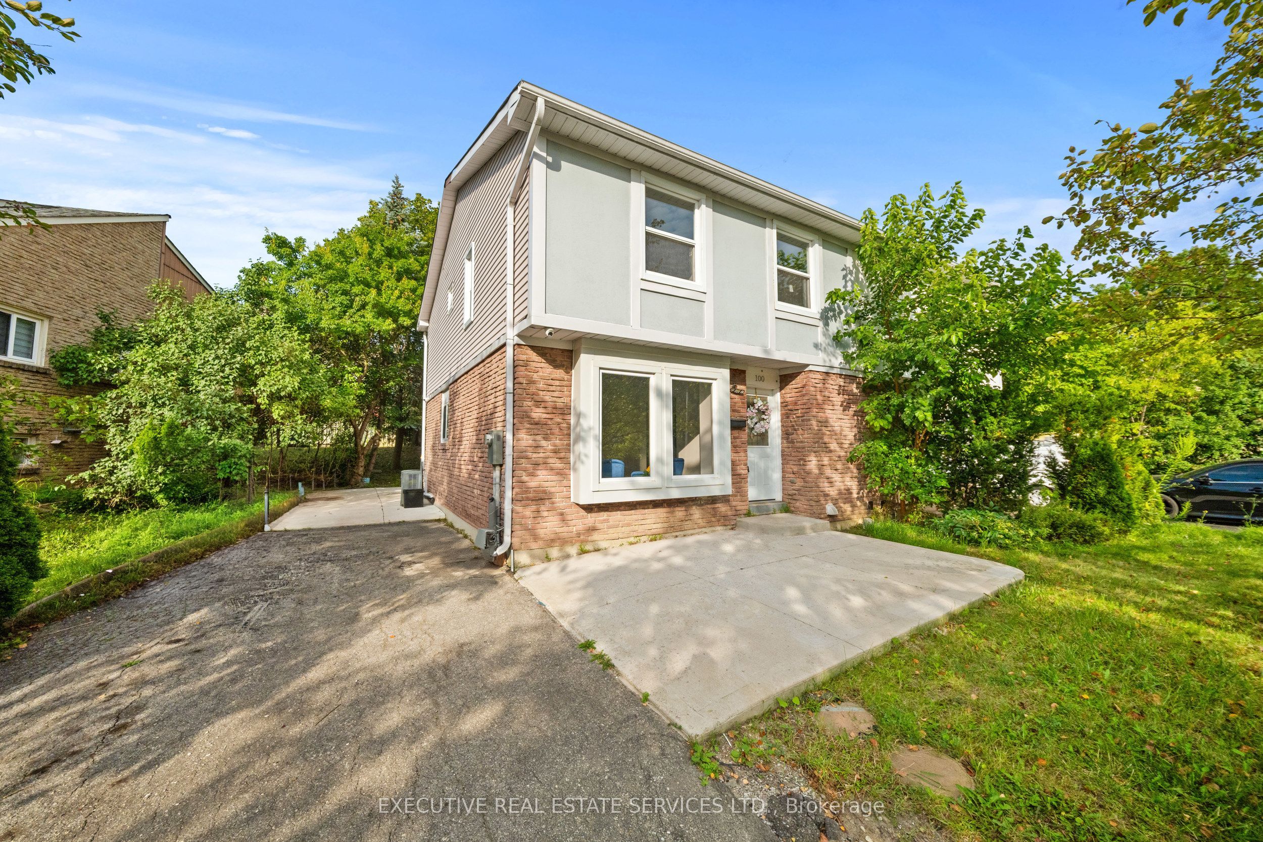 100 Centre Street N, Brampton, ON L6V 2Z3