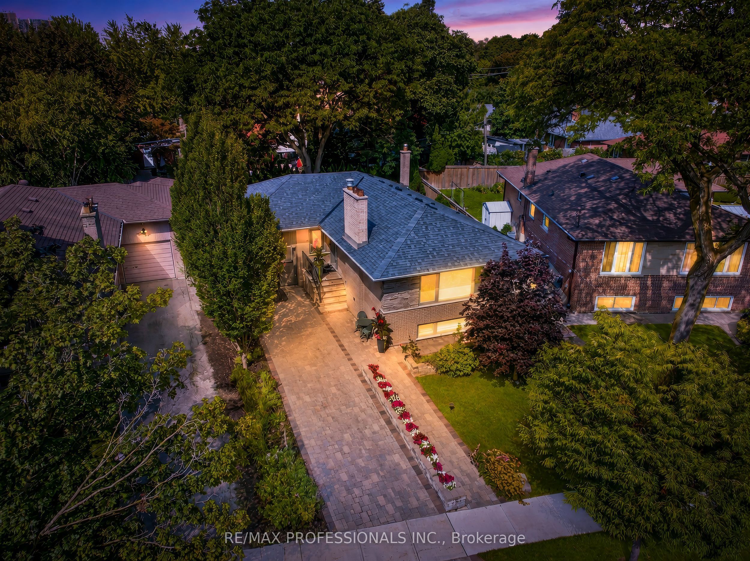 57 Merrygale Crescent, Toronto, ON M9B 5N9 photo 3