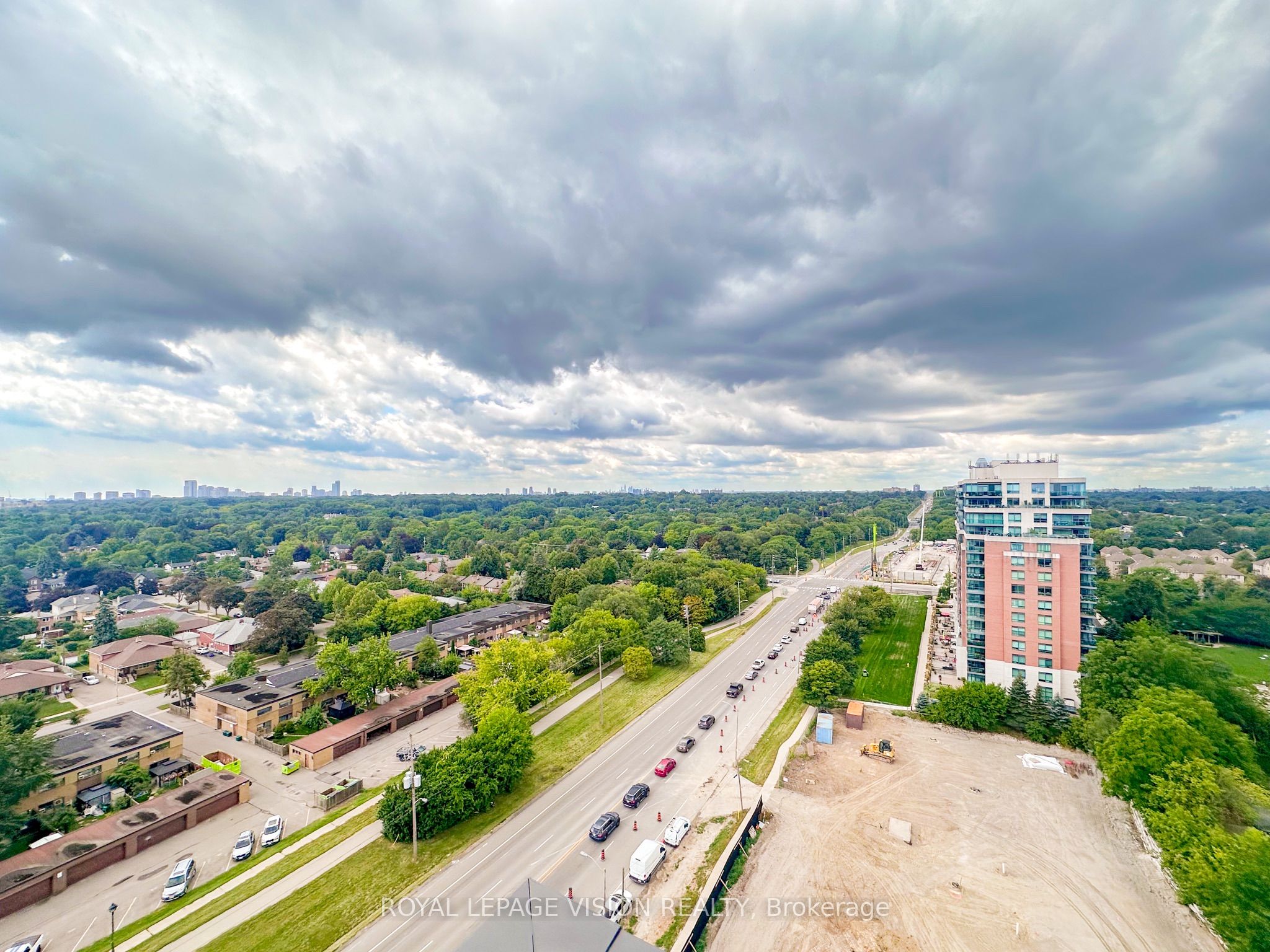 4010 Eglinton Avenue W 1411, Toronto, ON M9A 0G5