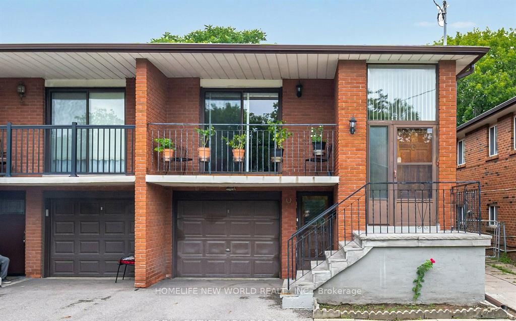 6 Privet Road, Toronto, ON M3M 1C1 photo 2
