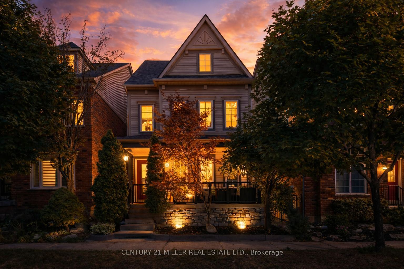 215 ROXTON Road, Oakville, ON L6H 6M9