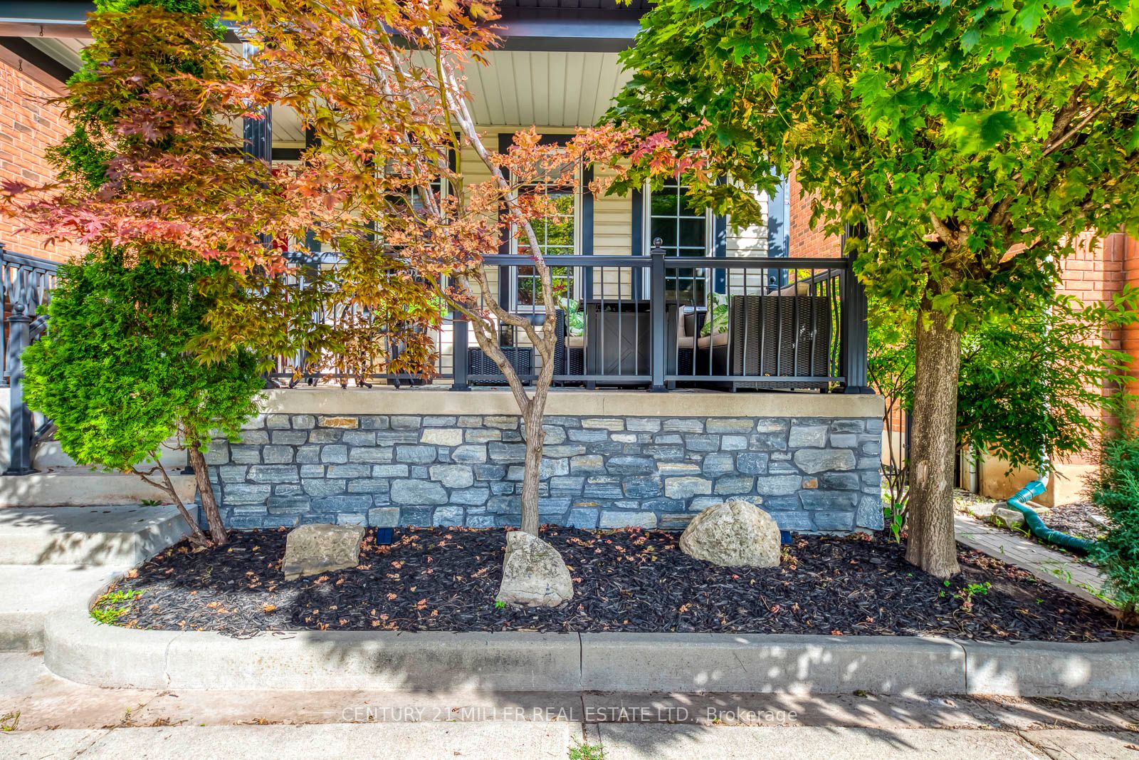 215 ROXTON Road, Oakville, ON L6H 6M9 photo 4