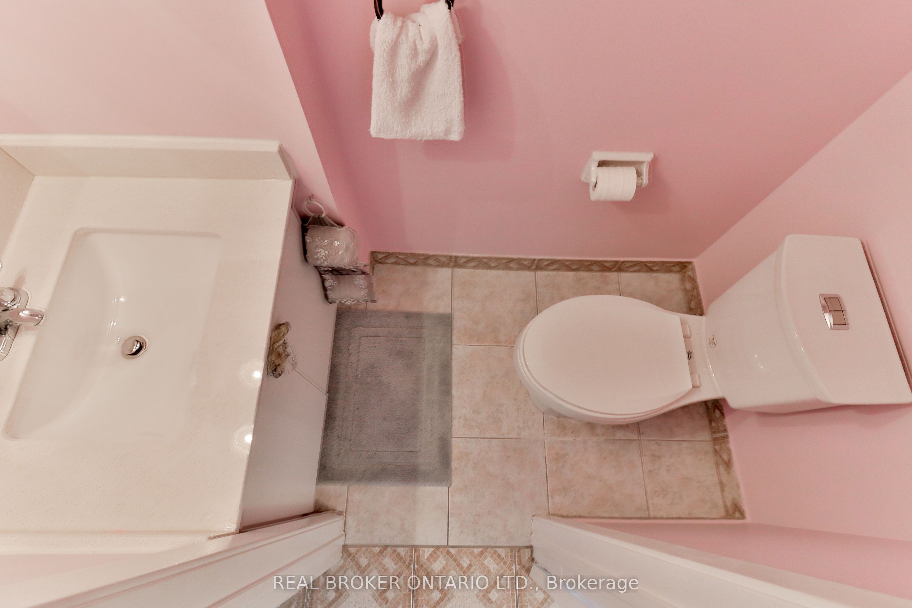 1764 Rathburn Road E 16, Mississauga, ON L4W 2N8 photo 3