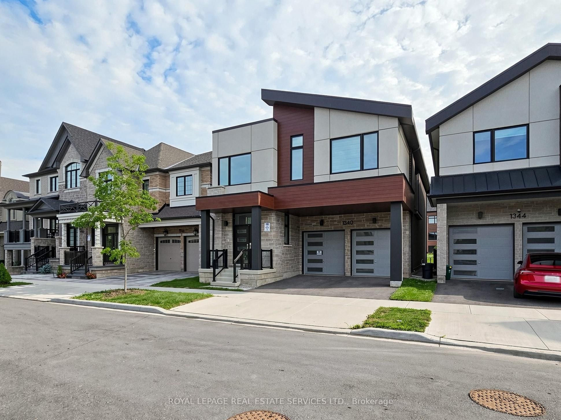 1340 Aymond Crescent, Oakville, ON L6H 7W8 photo 2