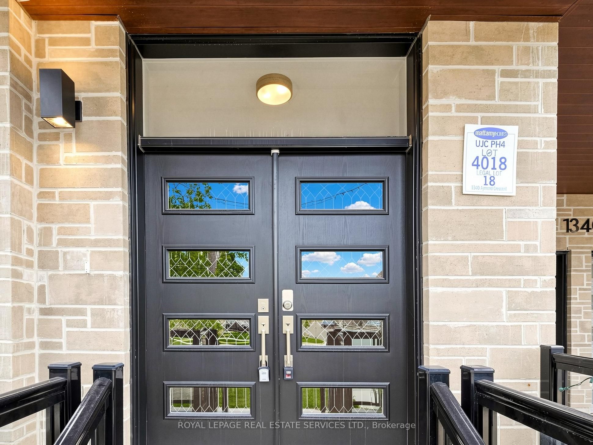 1340 Aymond Crescent, Oakville, ON L6H 7W8 photo 4