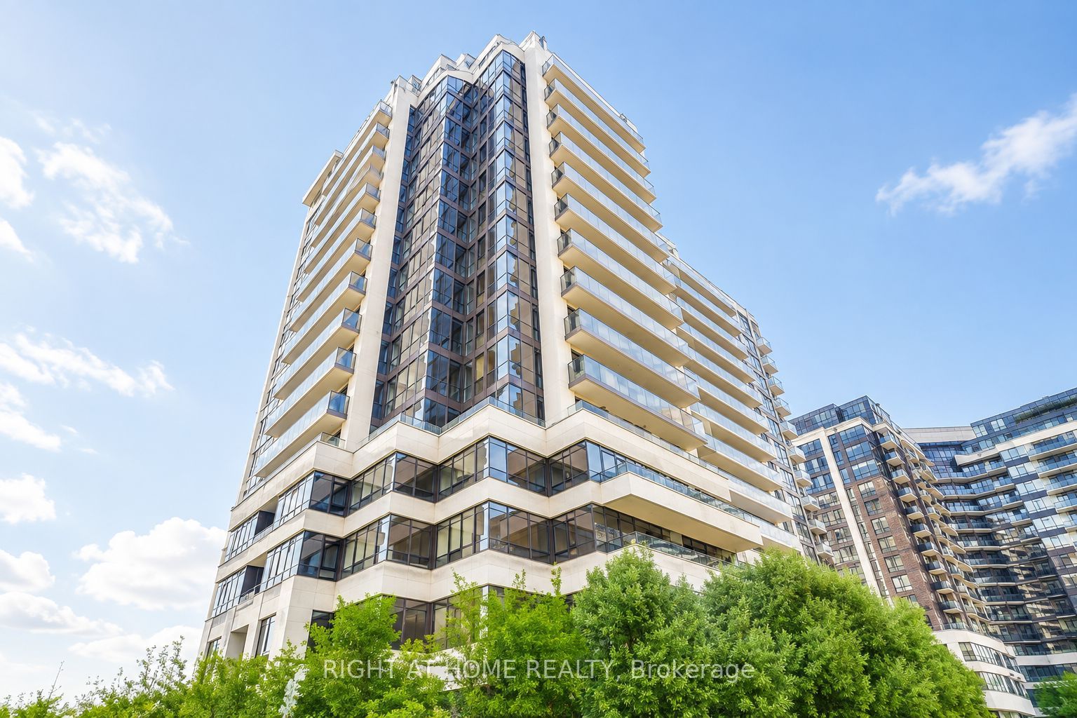 1 De Boers Drive 608, Toronto, ON M3J 0G6