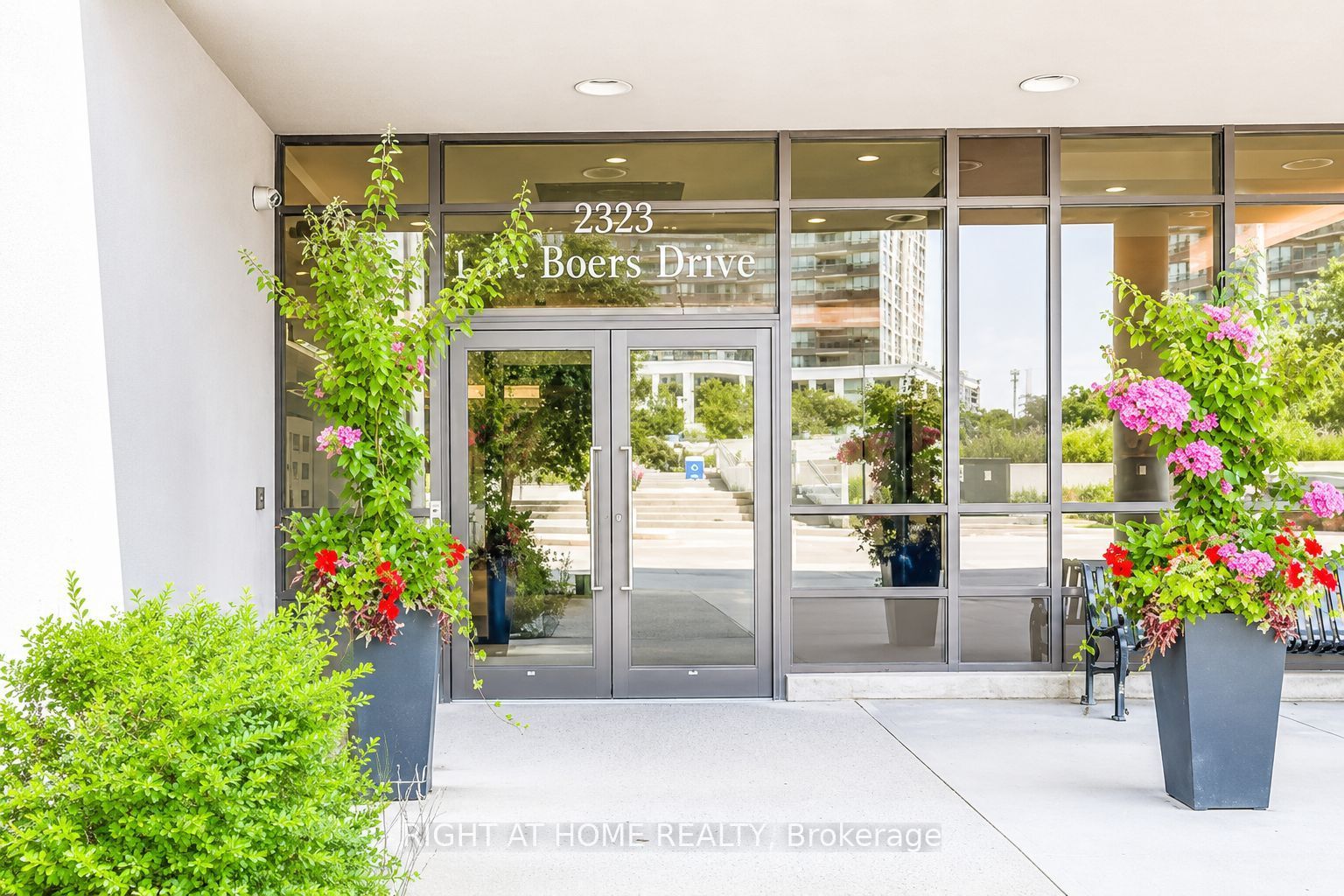 1 De Boers Drive 608, Toronto, ON M3J 0G6 photo 2
