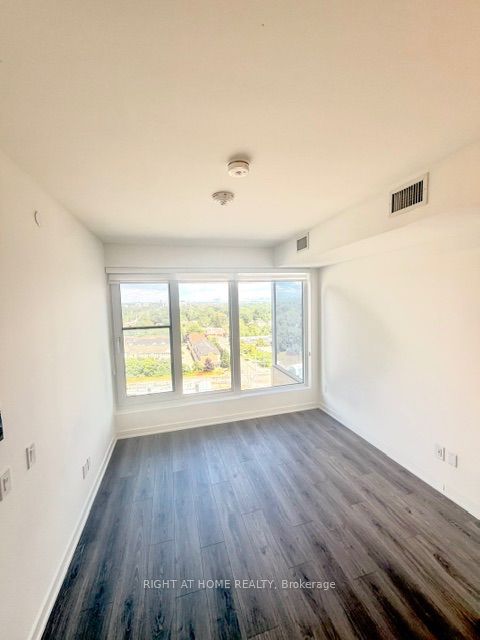 28 Ann Street 1204, Mississauga, ON L5G 0E1 photo 2