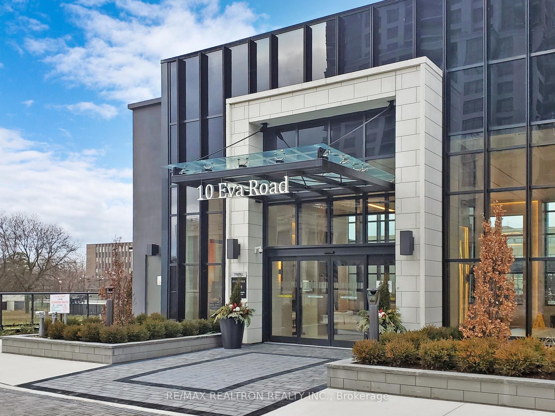 10 Eva Road 1705, Toronto, ON M9C 0B3 photo 3