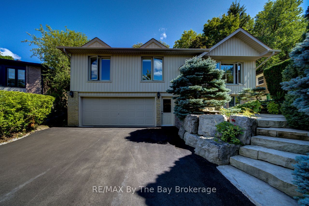 50 Hilltop Court, Caledon, ON L7E 2P8