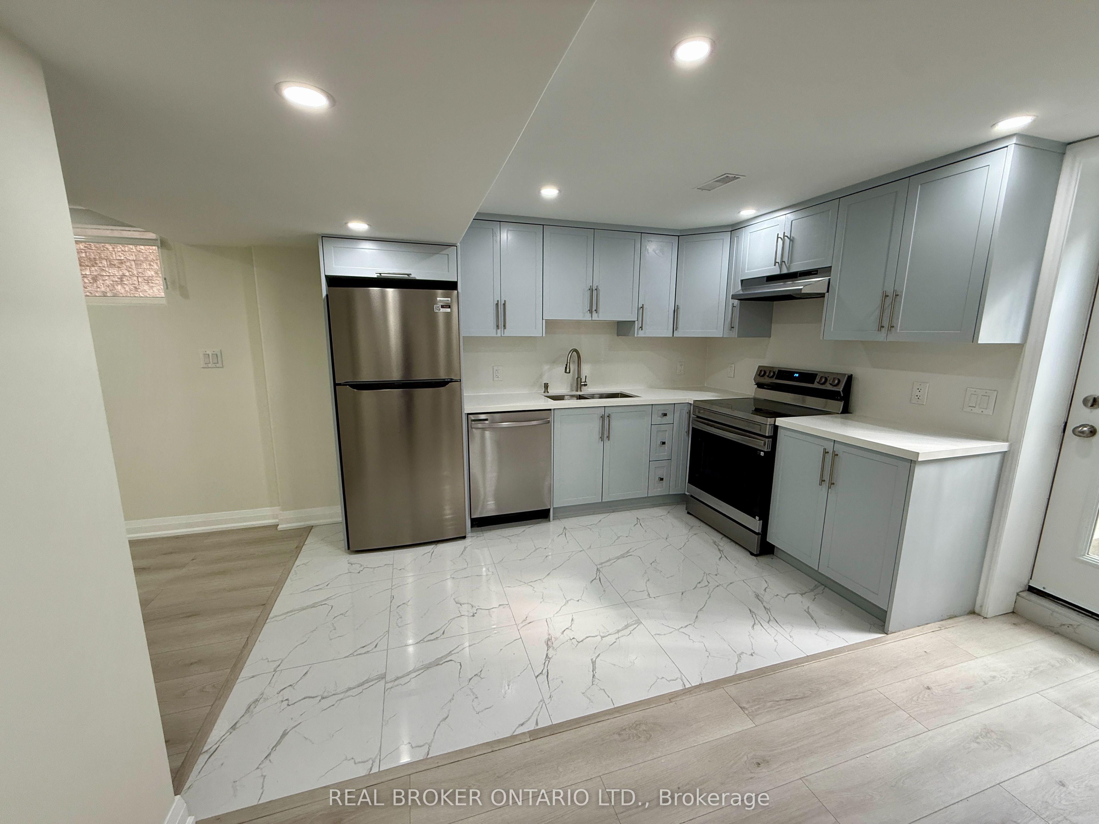 42 Sunnyview Road Bsmt, Brampton, ON L7A 3E4