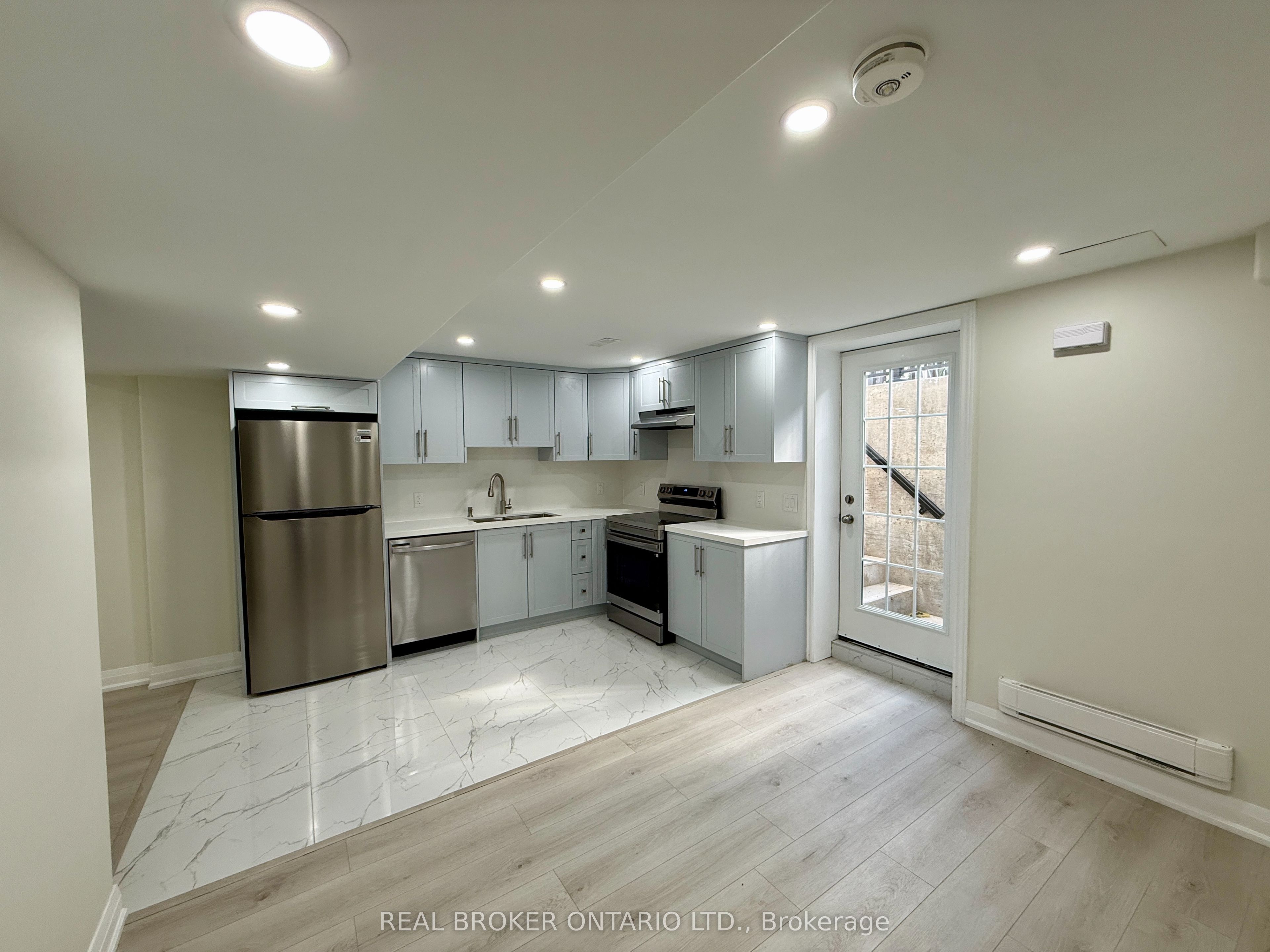 42 Sunnyview Road Bsmt, Brampton, ON L7A 3E4 photo 2