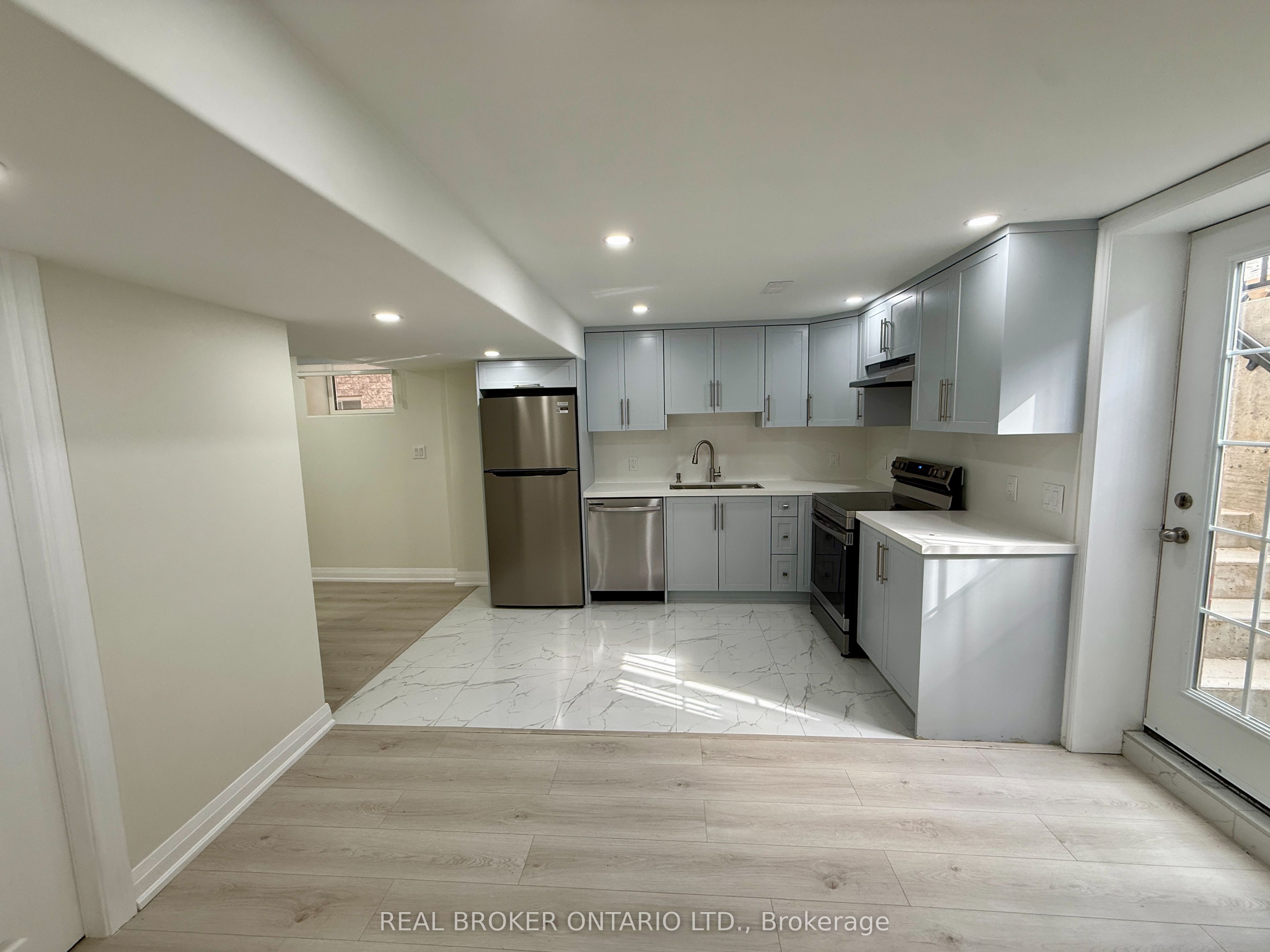 42 Sunnyview Road Bsmt, Brampton, ON L7A 3E4 photo 3