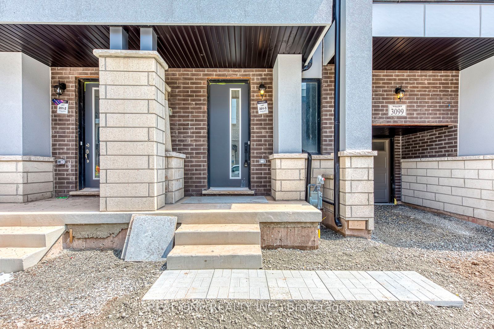 3099 Perkins Way, Oakville, ON L6H 7Z5 photo 2