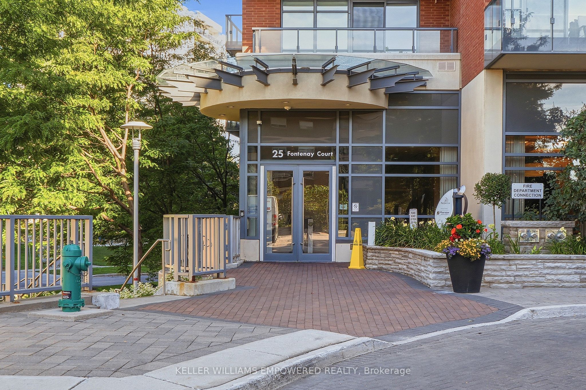 25 Fontenay Court 1104, Toronto, ON M9A 0C4