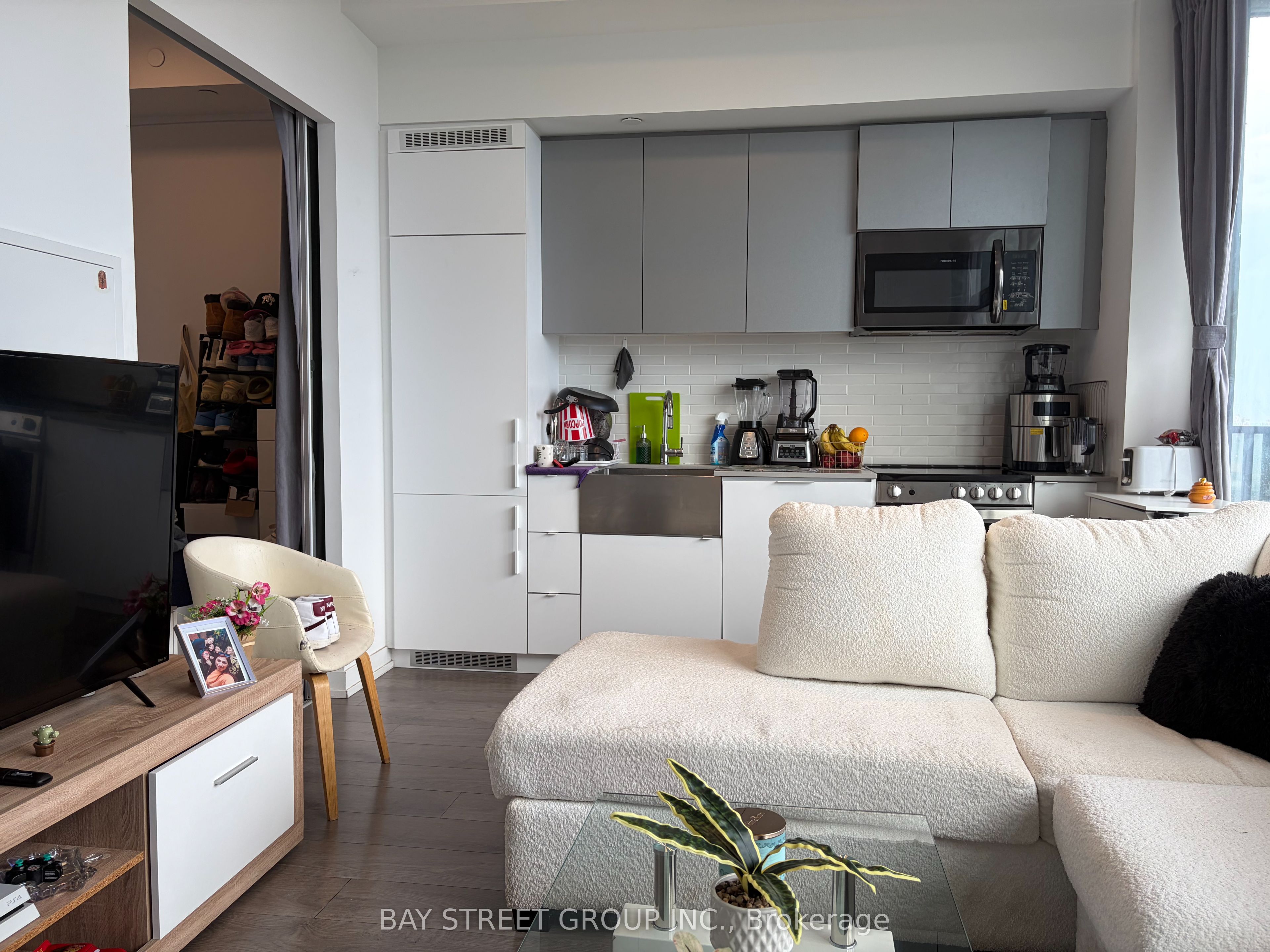 270 Dufferin Street 1105, Toronto, ON M6K 1G3 photo 5