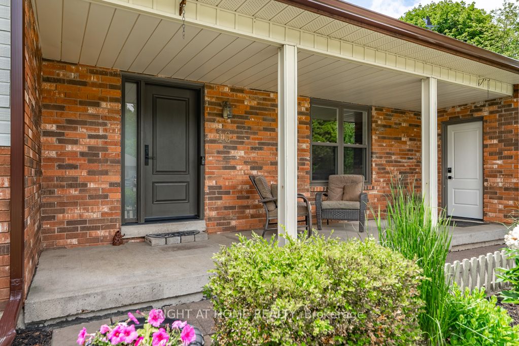 16 Snowberry Court, Caledon, ON L7K 0B5 photo 3