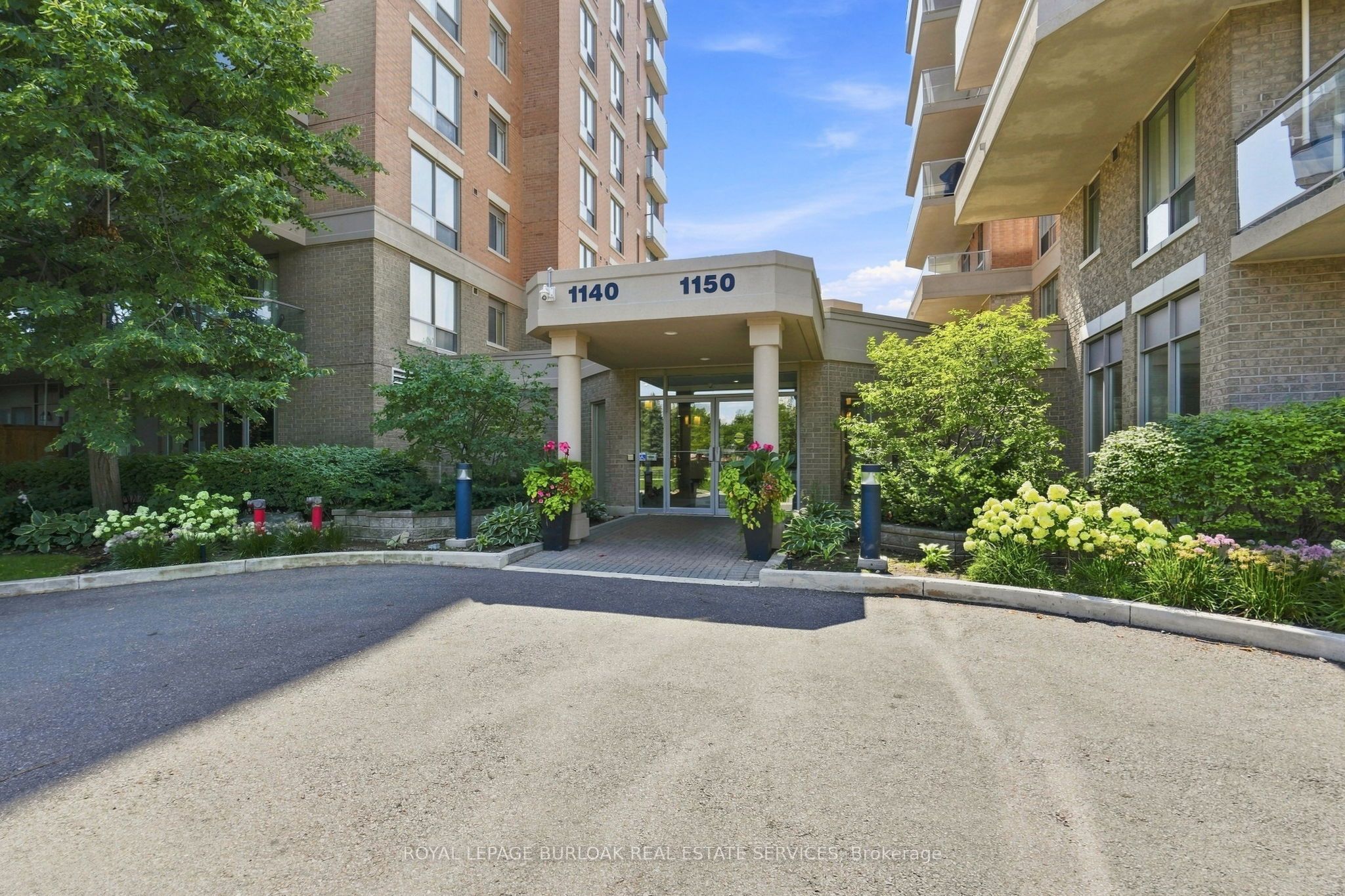1150 Parkwest Place 301, Mississauga, ON L5E 3K4 photo 3