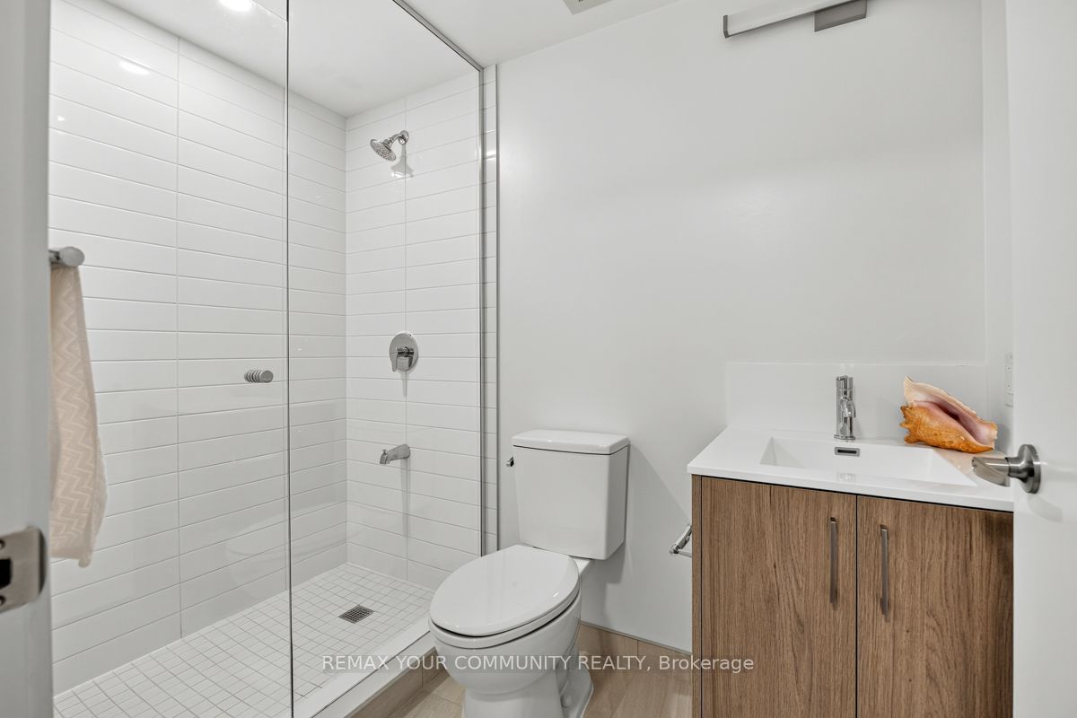 4010 Eglinton Avenue 1602, Toronto, ON M9A 0G5 photo 5