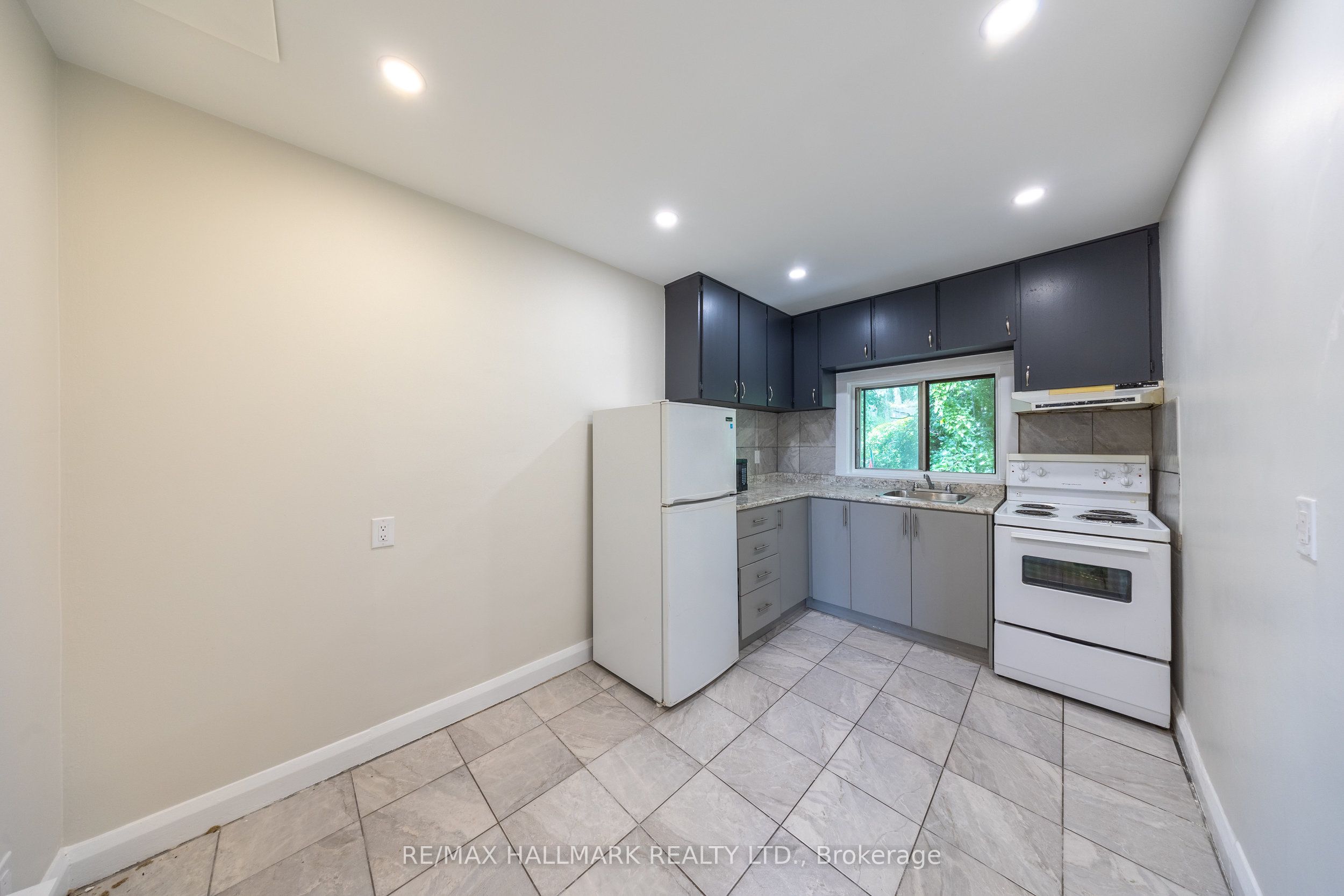 1366 Davenport Road Upper, Toronto, ON M6H 2G9 photo 5