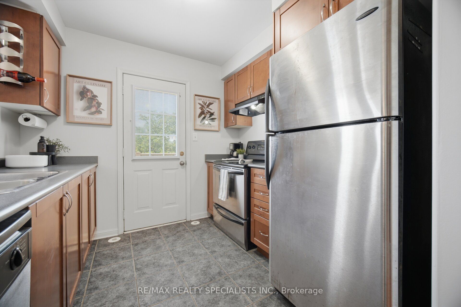 1170 Barnard Drive, Milton, ON L9T 6R5 photo 3
