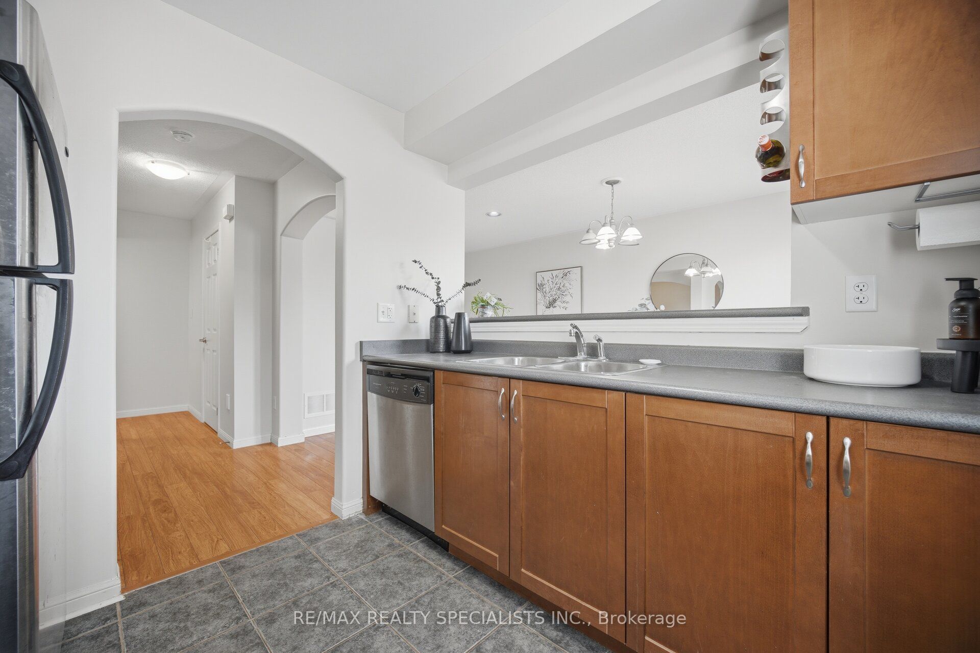 1170 Barnard Drive, Milton, ON L9T 6R5 photo 5