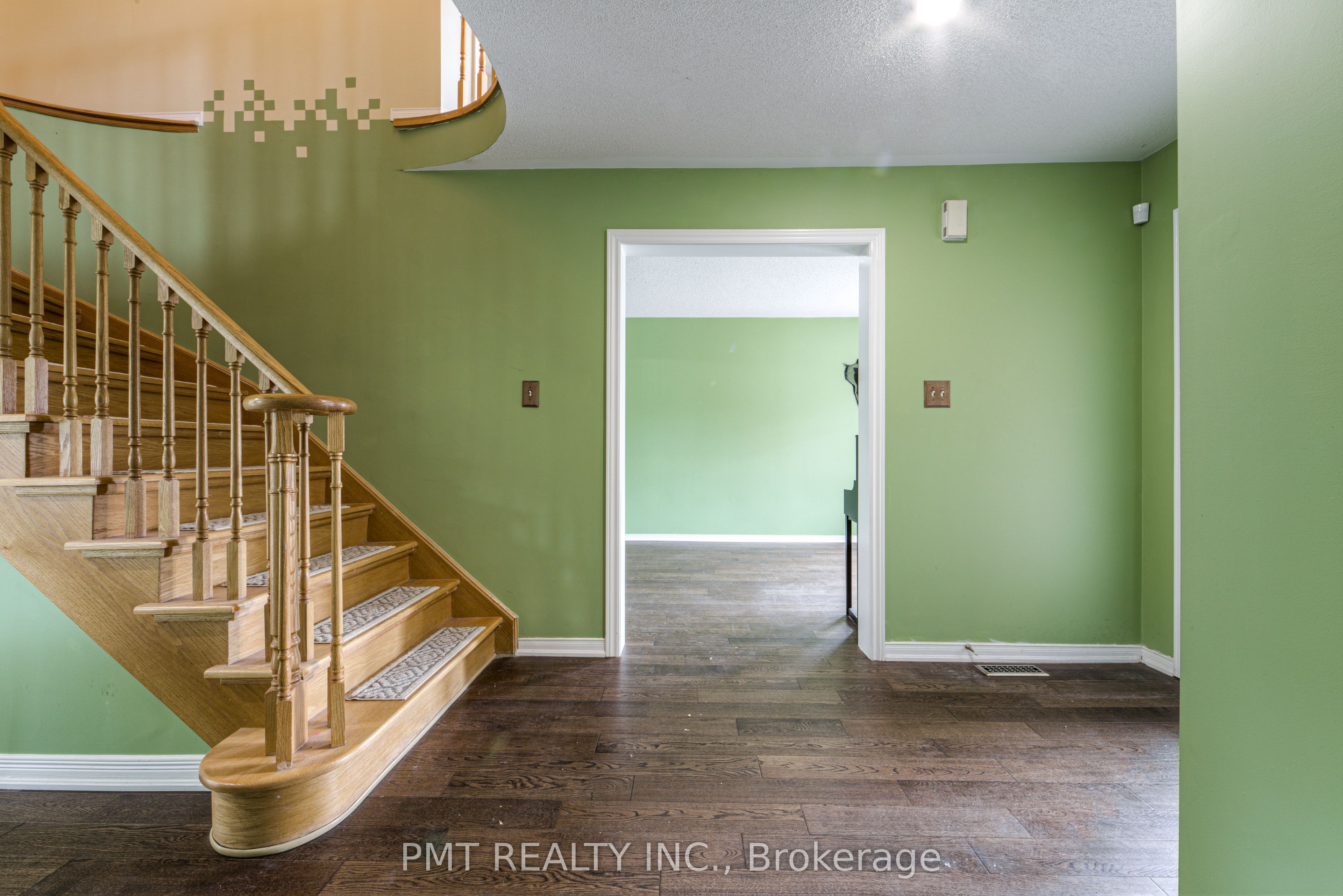 6364 Alderwood Trail, Mississauga, ON L5N 6X1 photo 5