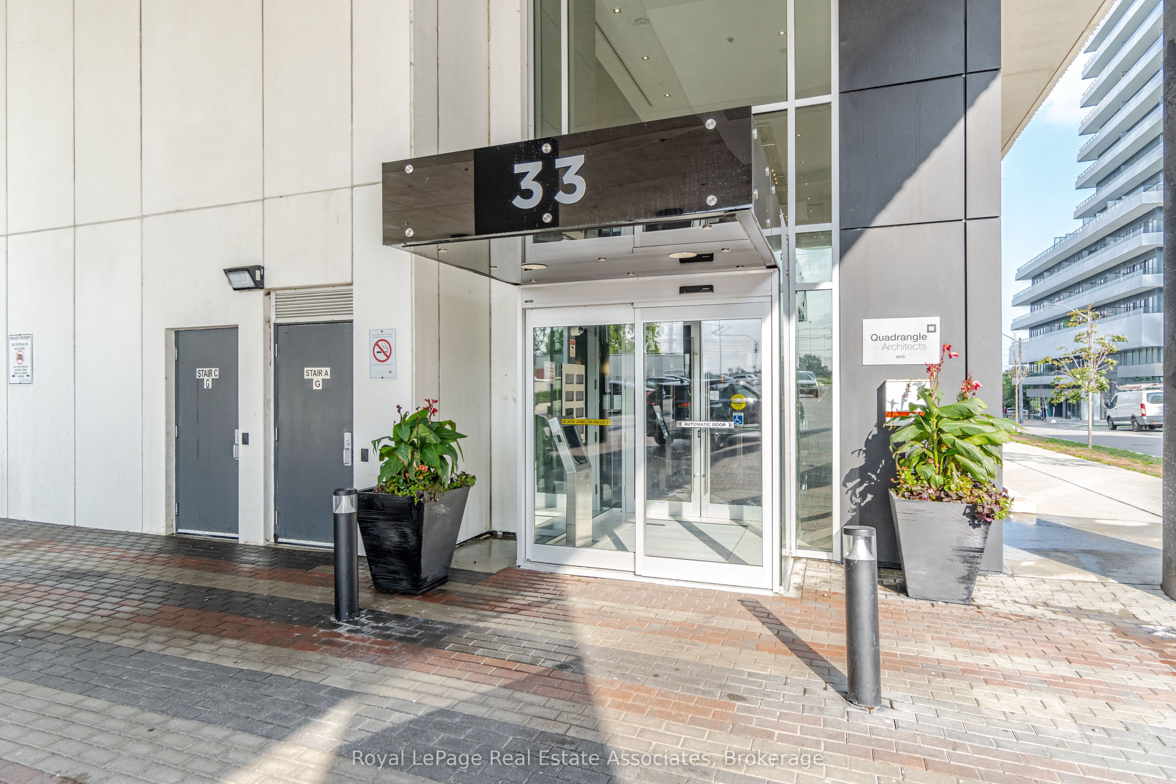 33 Shore Breeze Drive 2301, Toronto, ON M8V 0G1 photo 3
