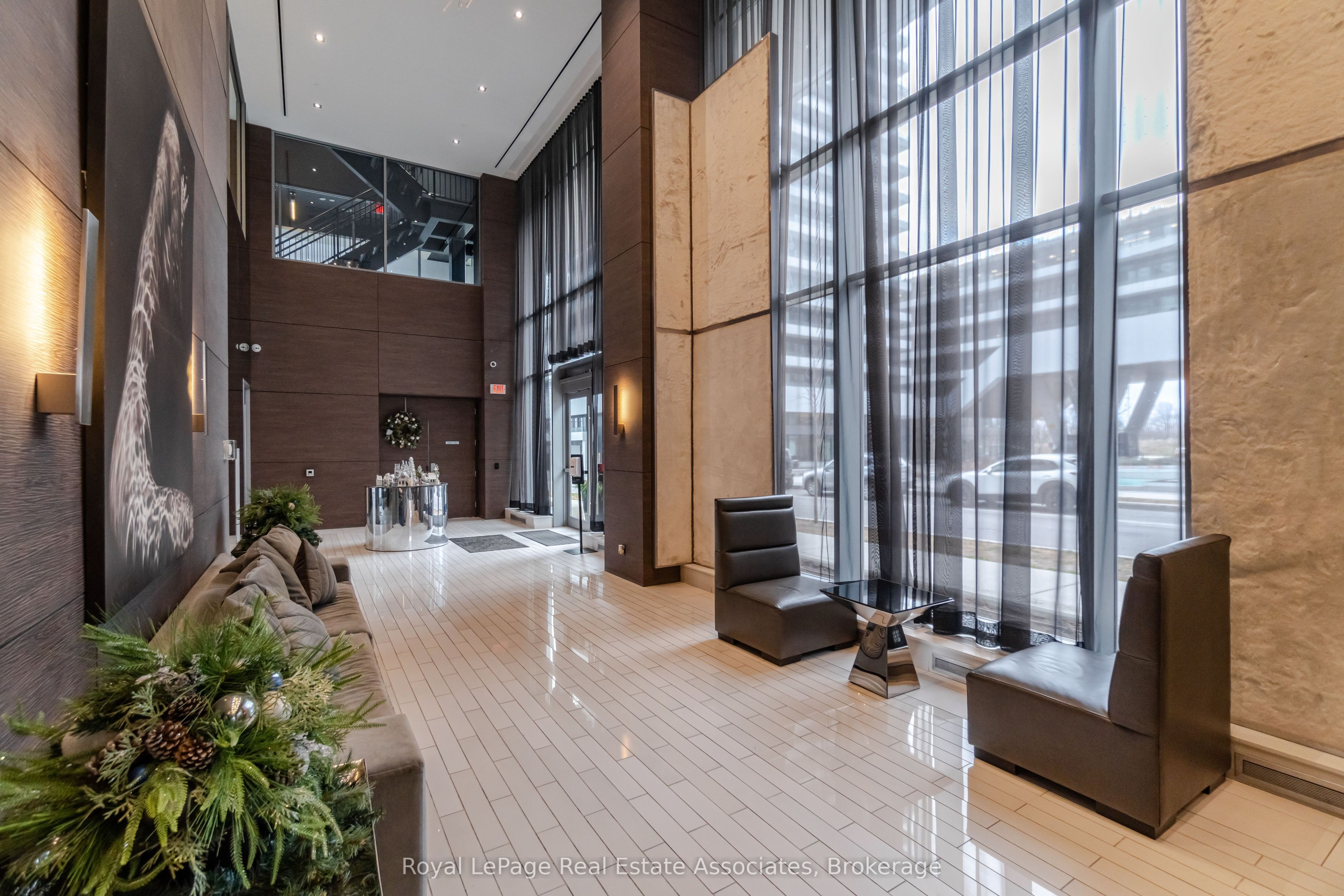 33 Shore Breeze Drive 2301, Toronto, ON M8V 0G1 photo 4