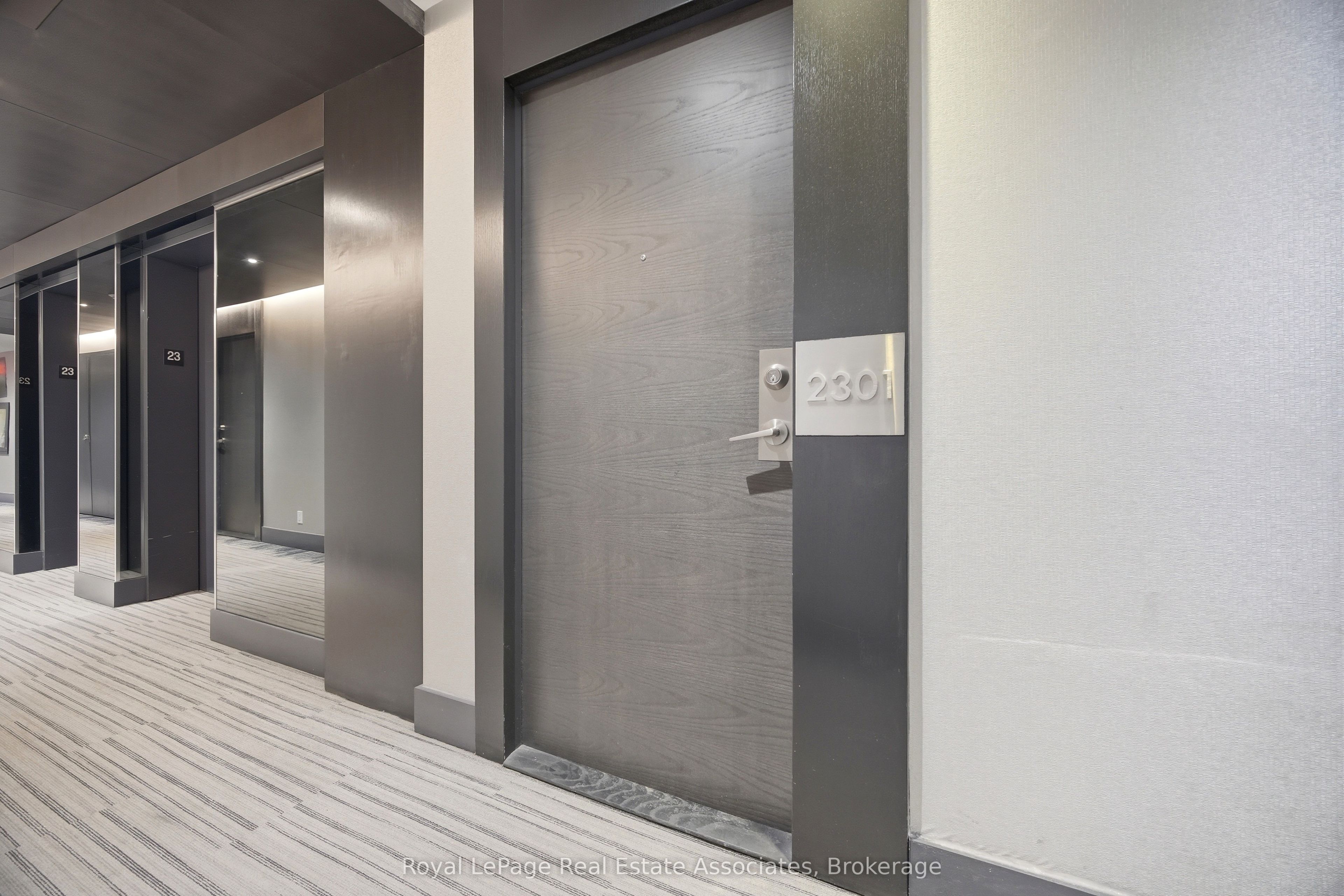 33 Shore Breeze Drive 2301, Toronto, ON M8V 0G1 photo 5