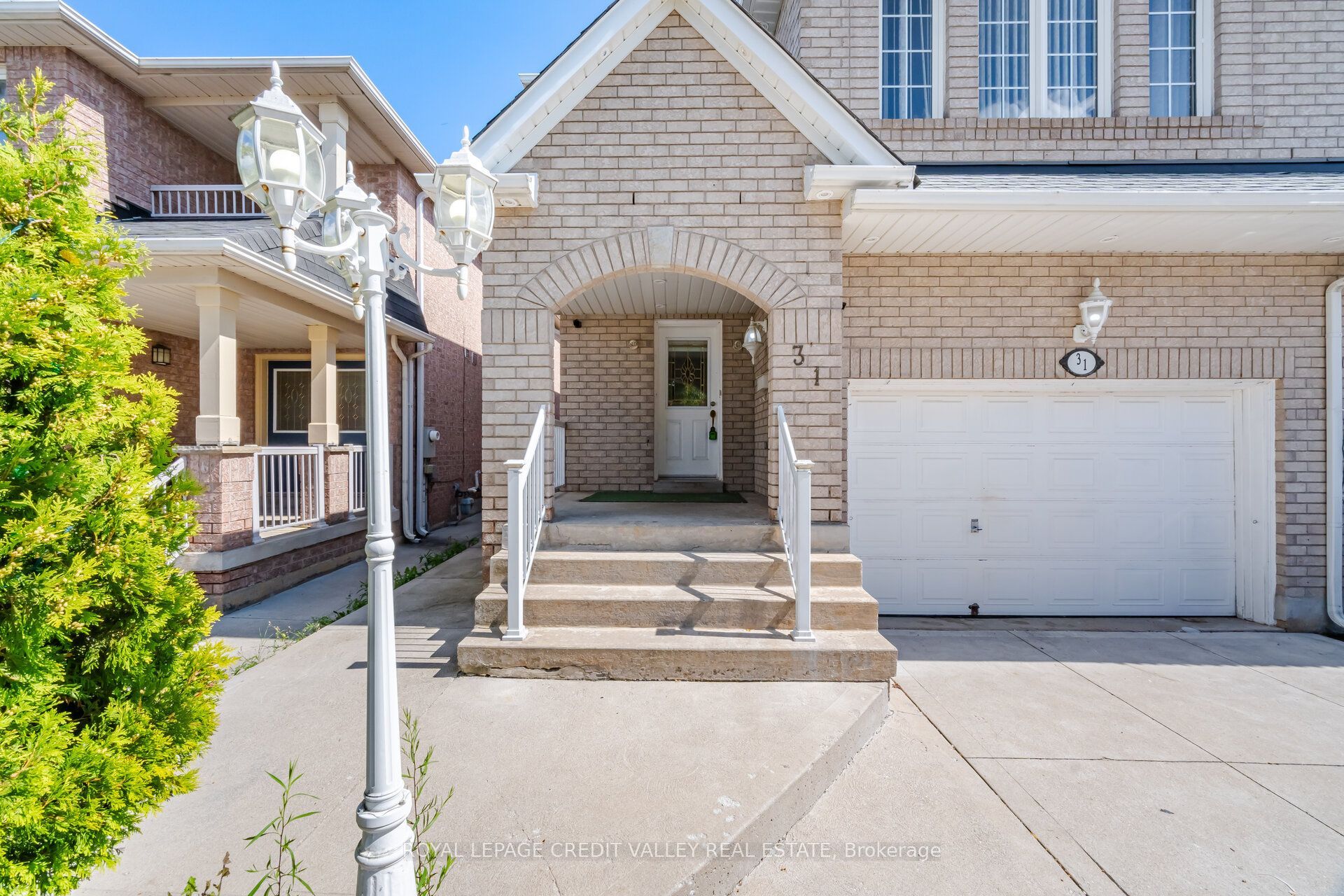31 Capistro Street, Brampton, ON L7A 3H6 photo 4