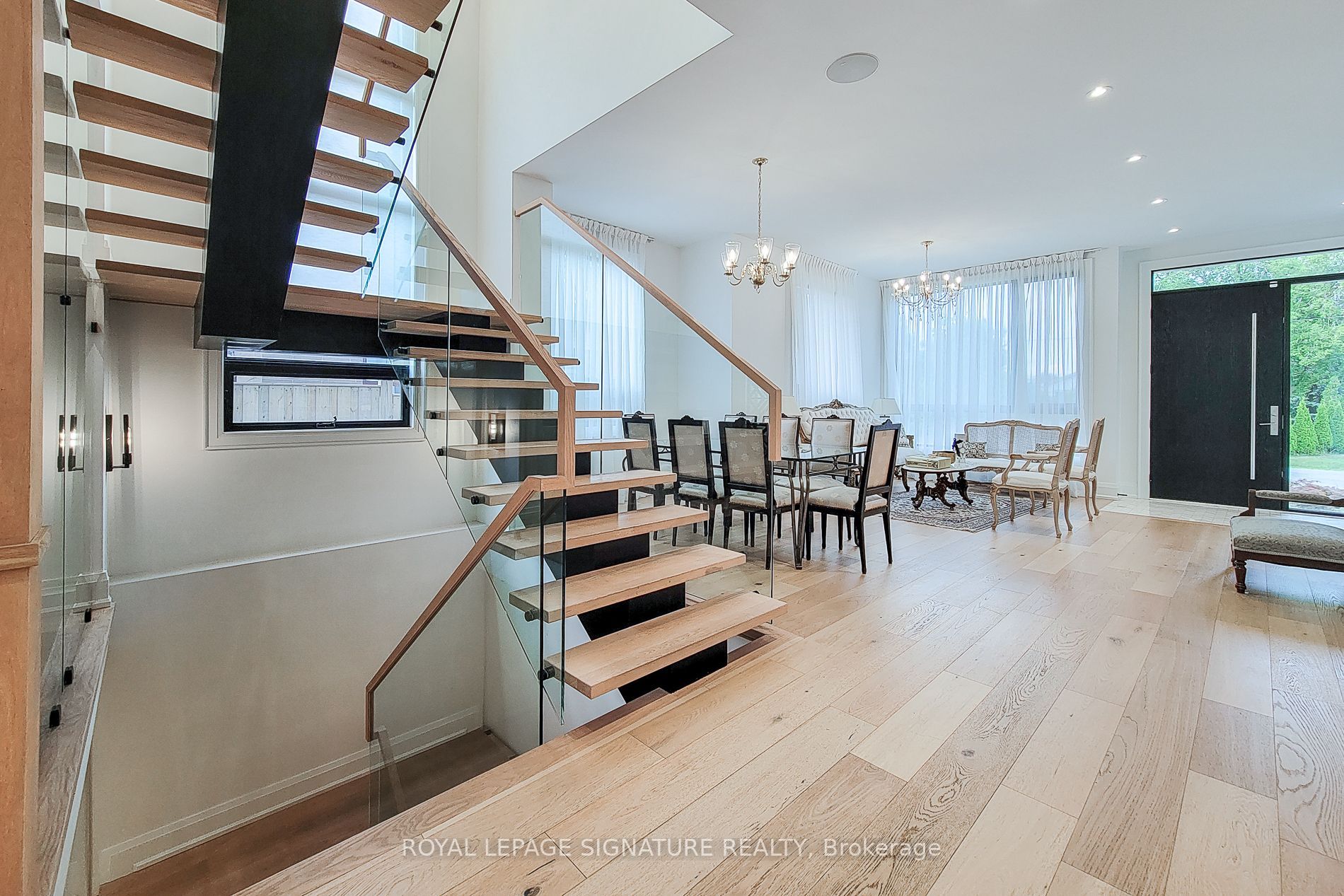 518 Sherin Drive, Oakville, ON L6L 4J8 photo 3