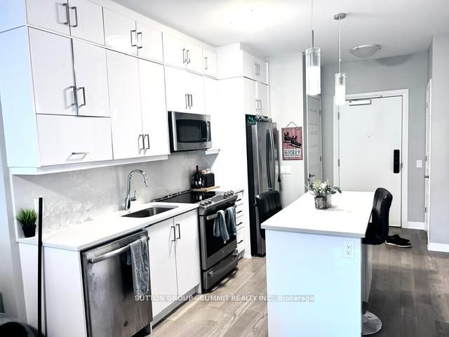 95 DUNDAS Street 110, Oakville, ON L6M 5N4 photo 5