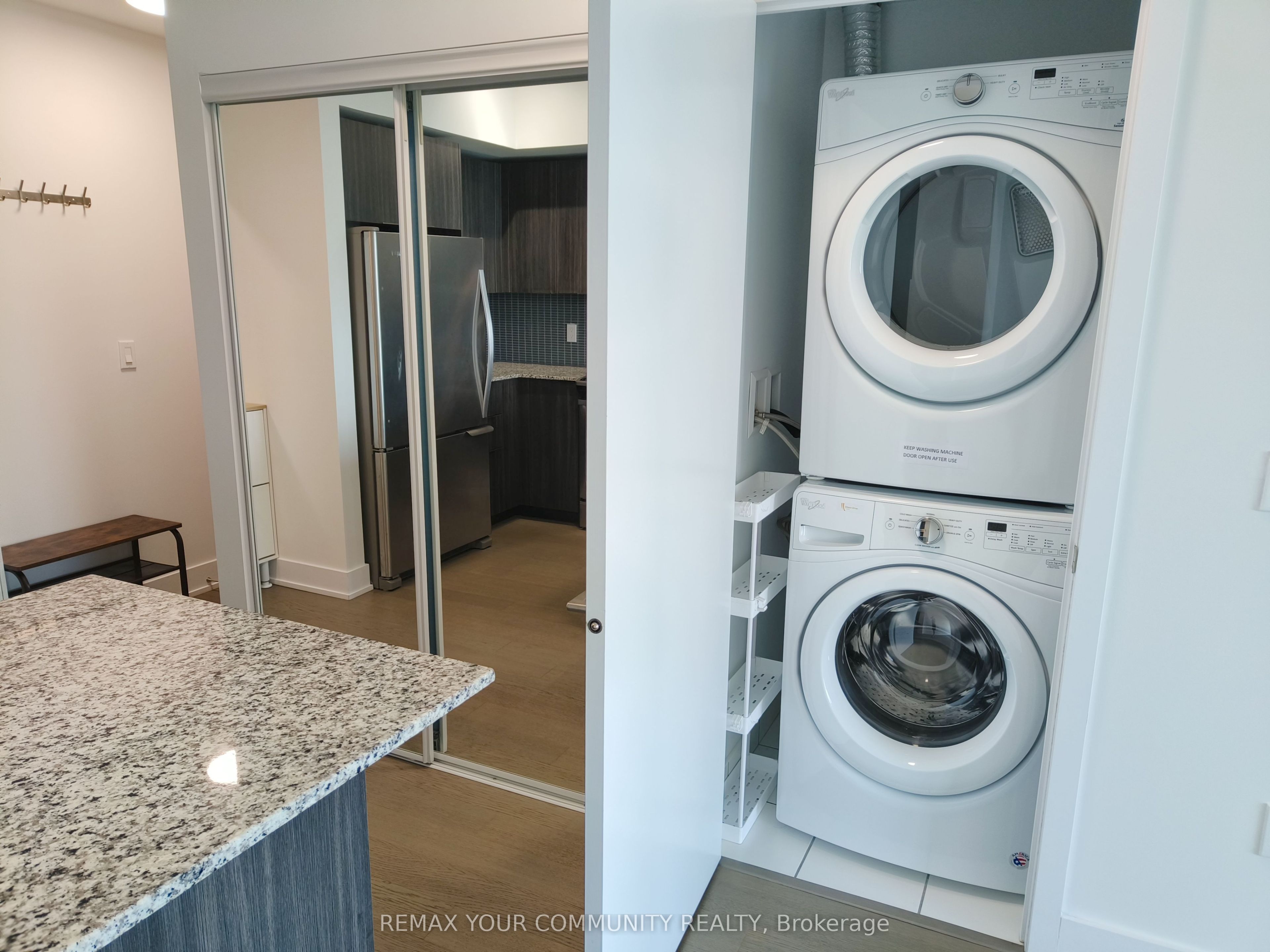 20 Shore Breeze Drive 1411, Toronto, ON M8V 0C7 photo 4